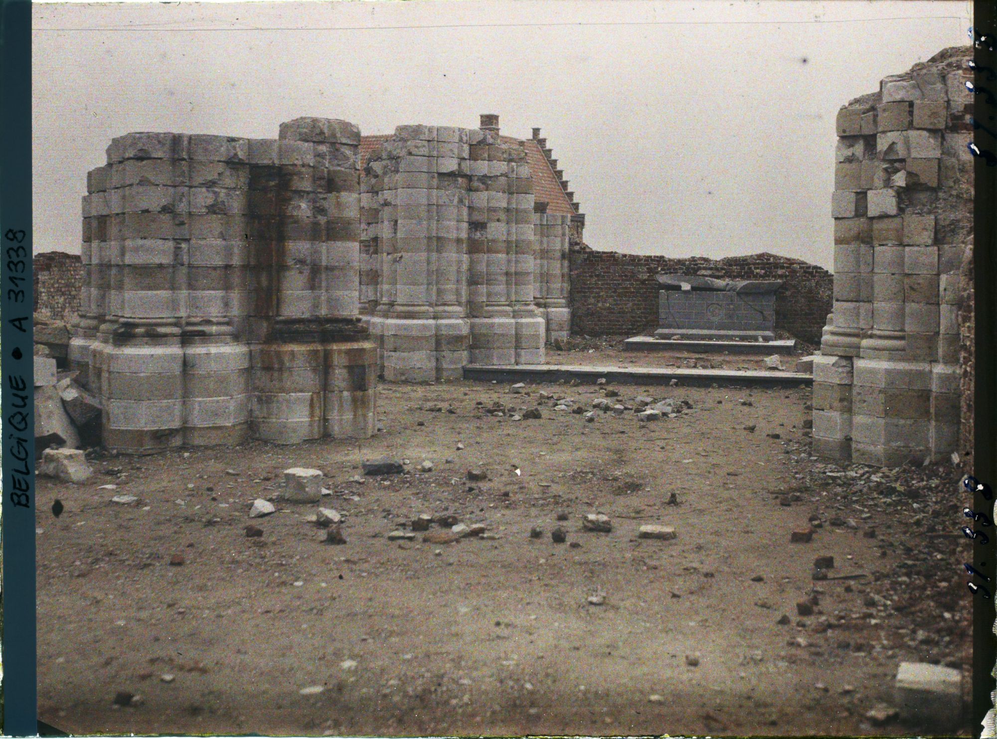 Image représentant Belgique, Passendacle, Ruines de l'Eglise