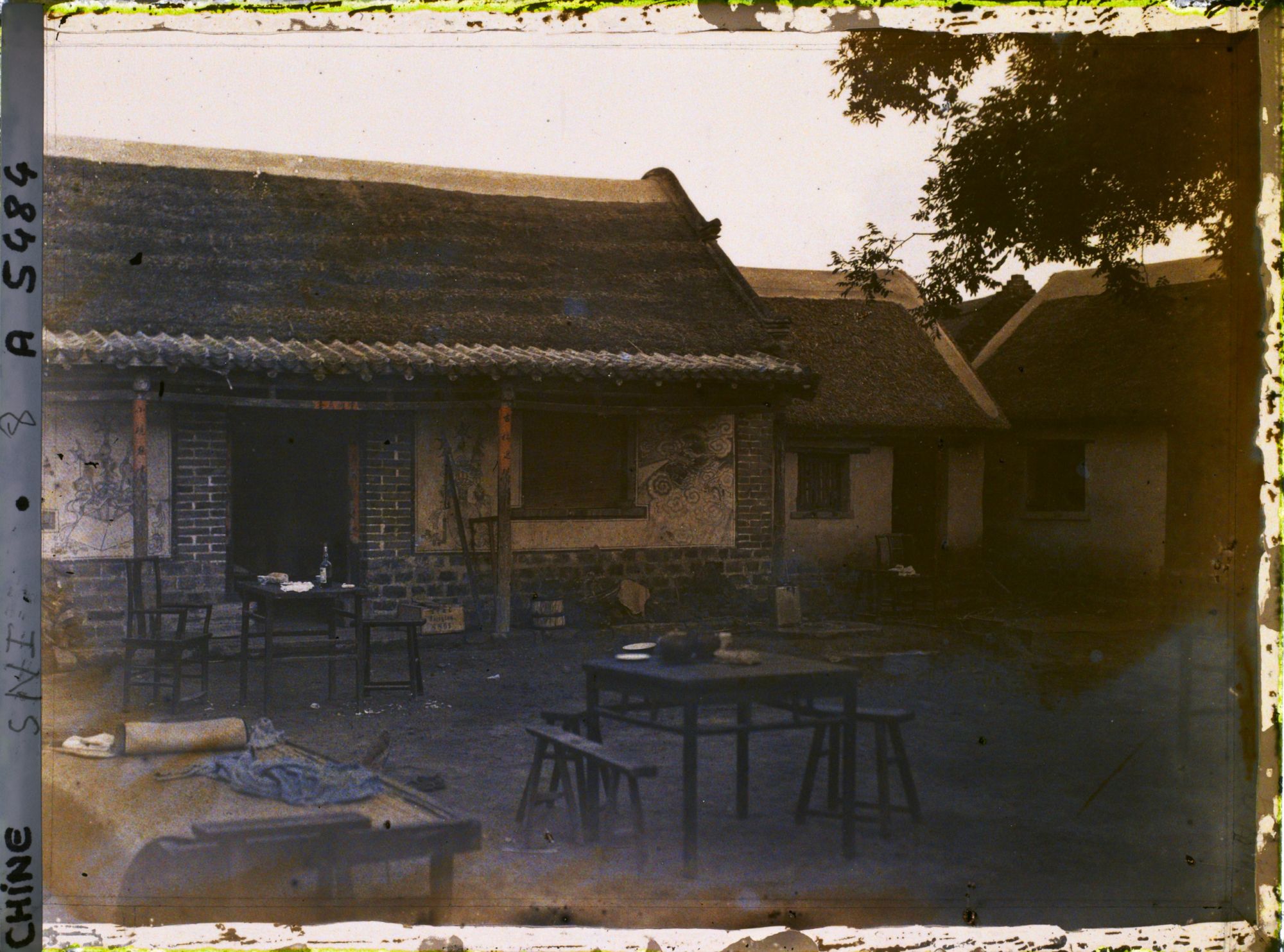 Image représentant Peut-être devant un restaurant