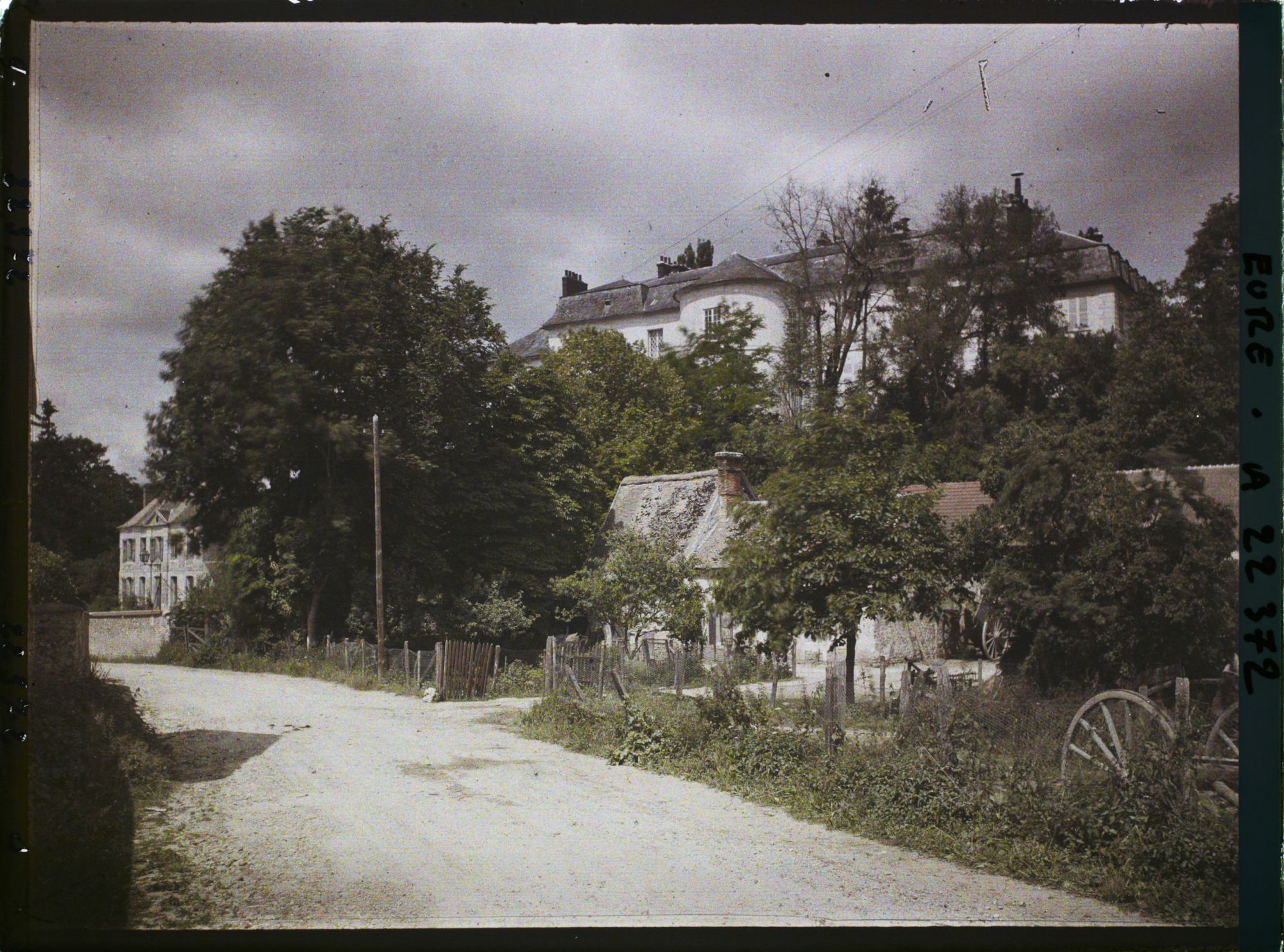 Image représentant Le château dominant le village
