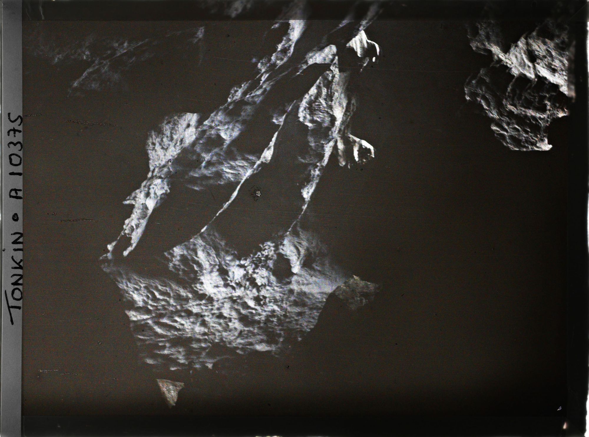 Image représentant Vue intérieur de la Grotte de la Surprise