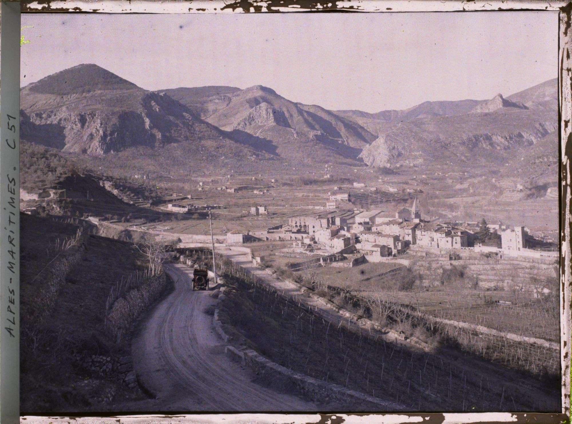 Image représentant Vue du village depuis la route