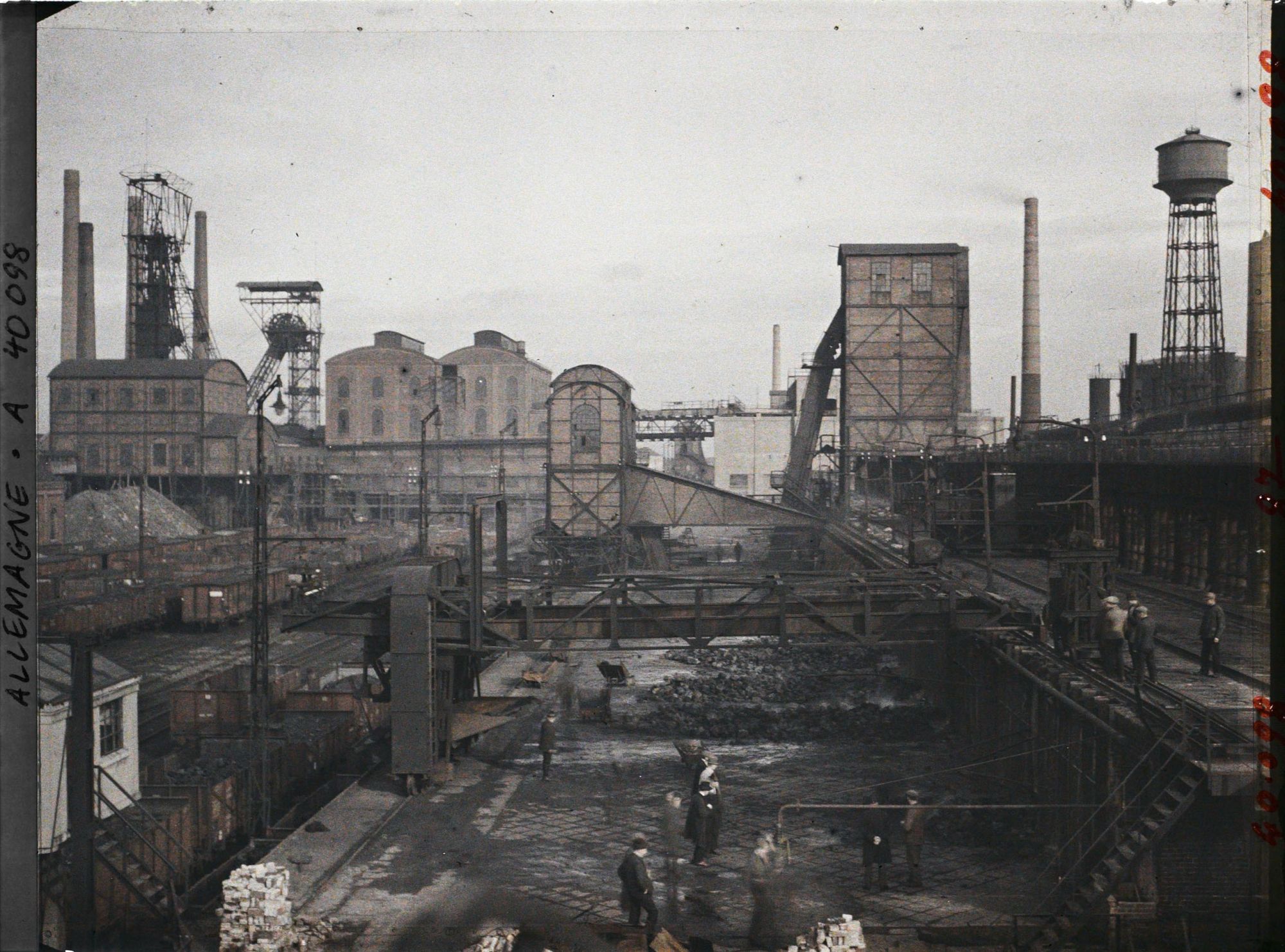 Image représentant Prusse, Ickern Vicktor, Vue Générale sur la Cokerie et la mine.