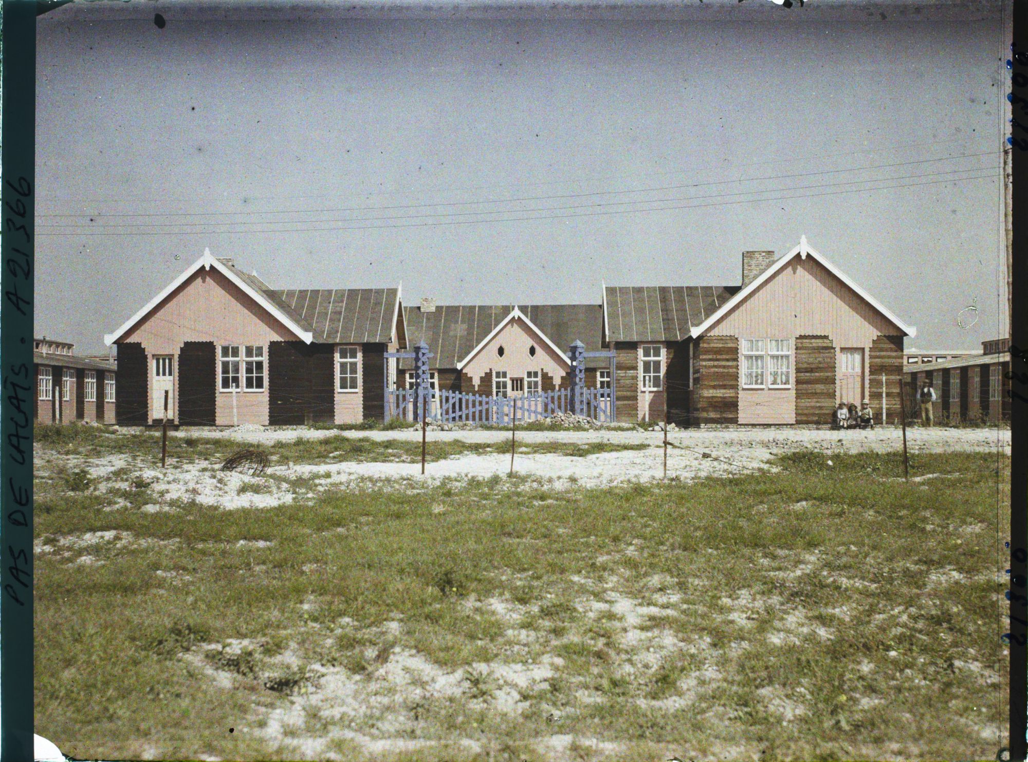 Image représentant France, Lens, Entrée de l'hôtellerie, ensemble