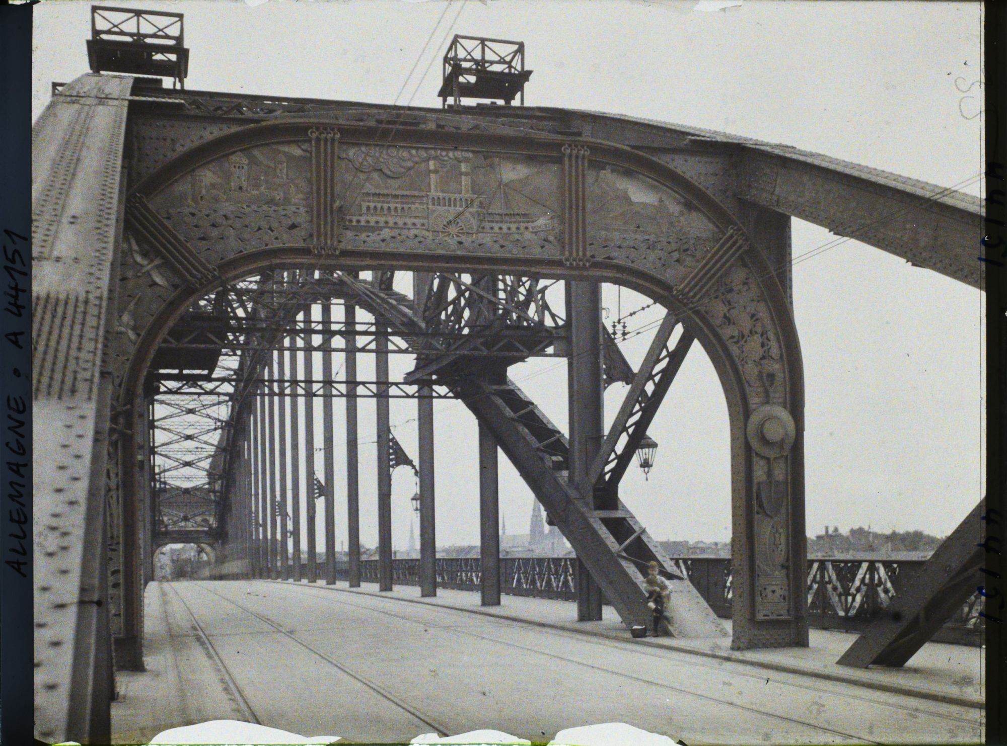 Image représentant Allemagne, Bonn, Entrée du Grand Pont
