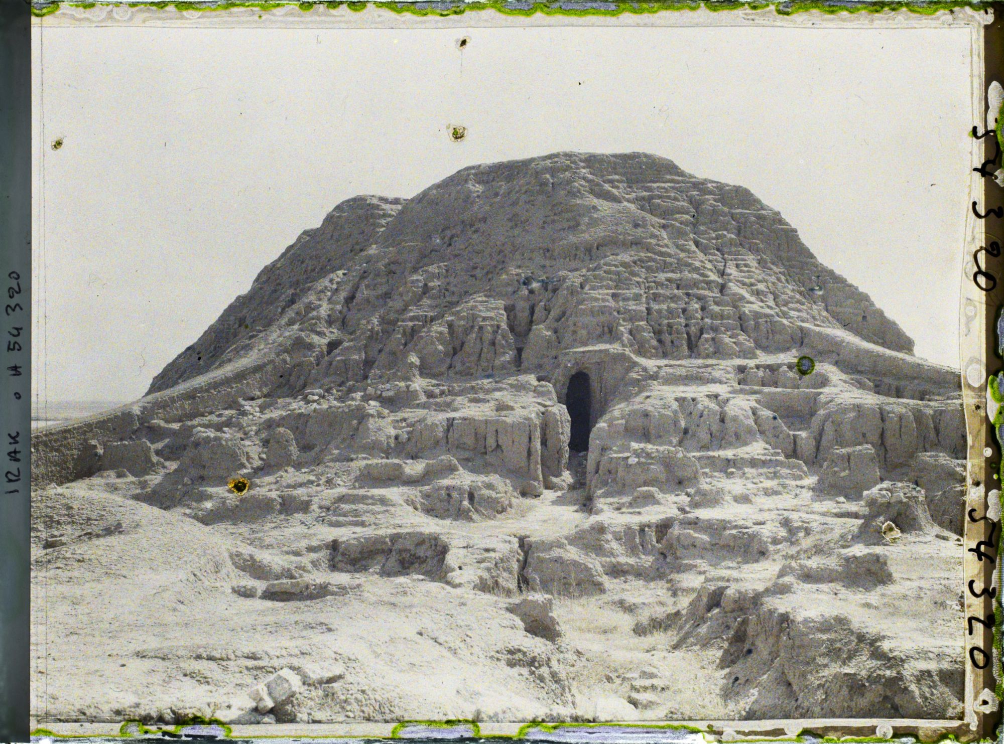 Image représentant La Ziggourat (tour à étages) du grand temple du dieu Assur