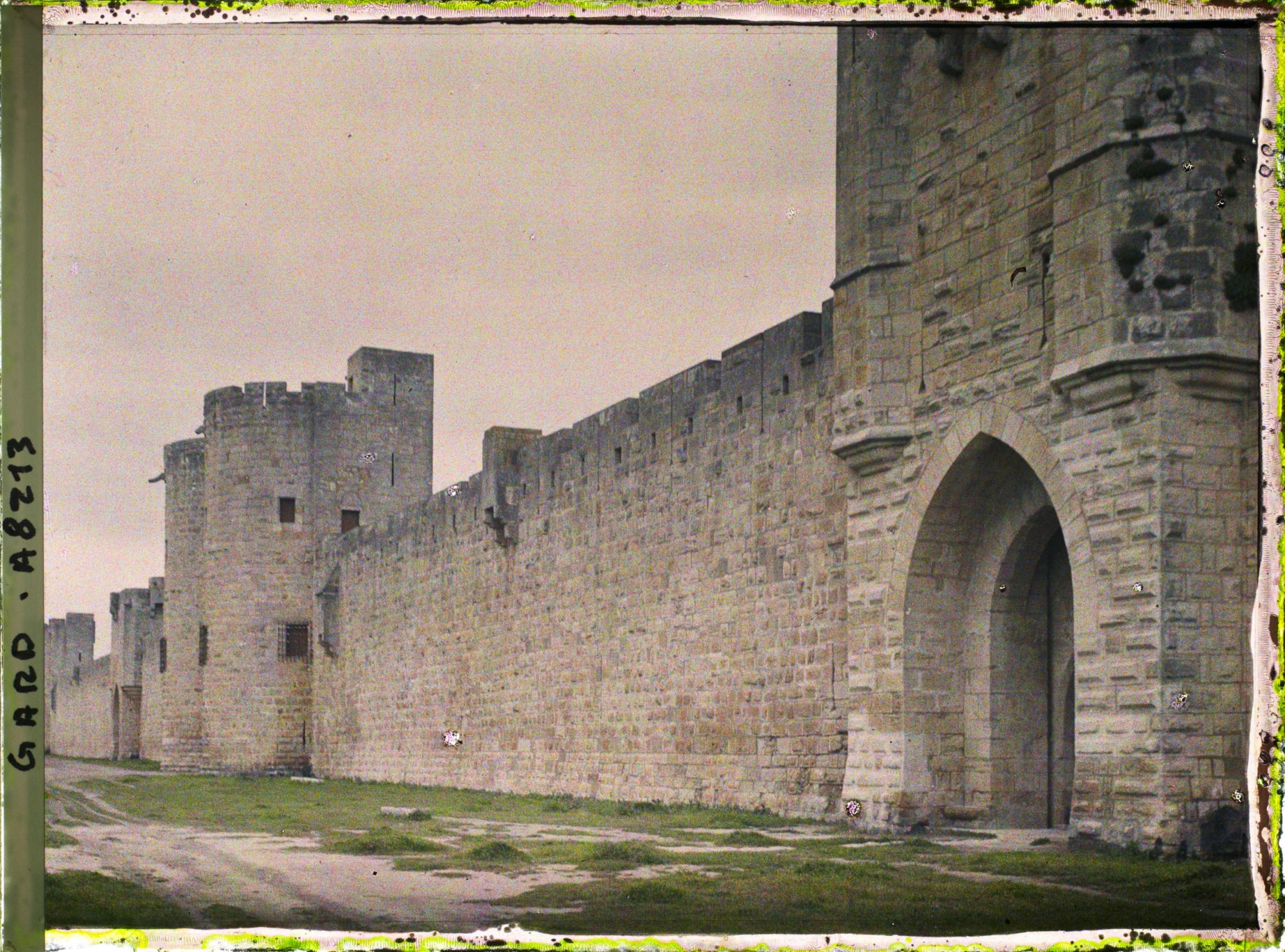 Image représentant La façade est et les remparts