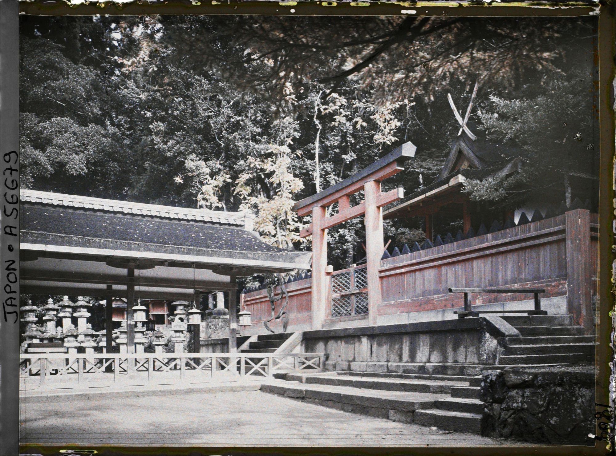 Image représentant Sanctuaire Kasuga-taisha (ou Kasuga-jinja) : Pavillon Wakamiya