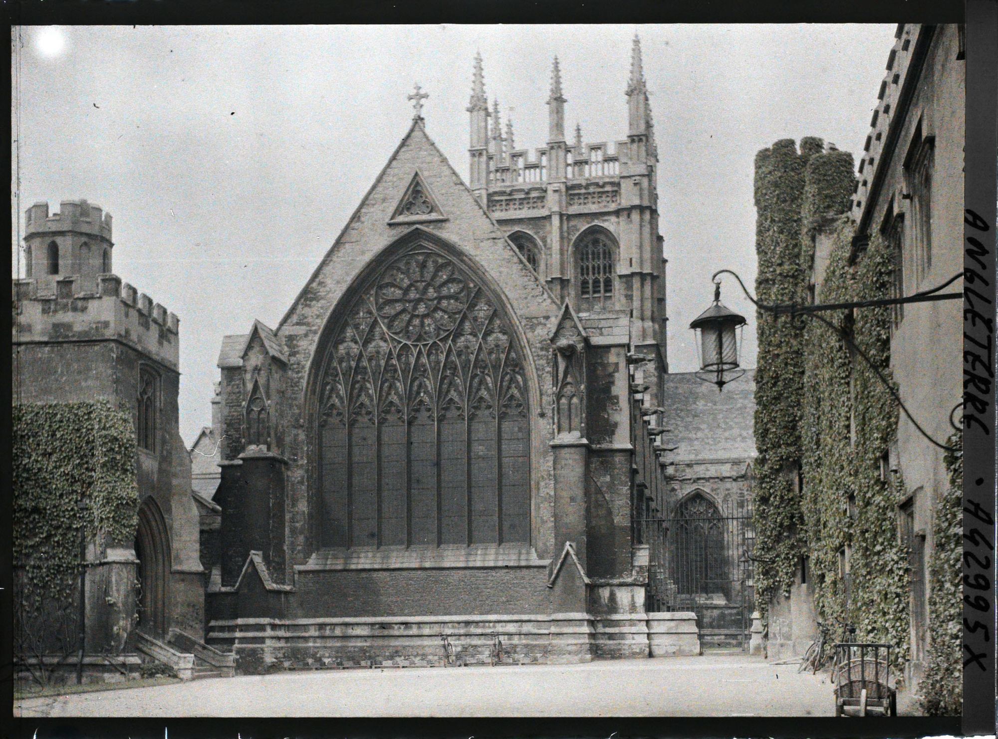 Image représentant Première cour du Merton College