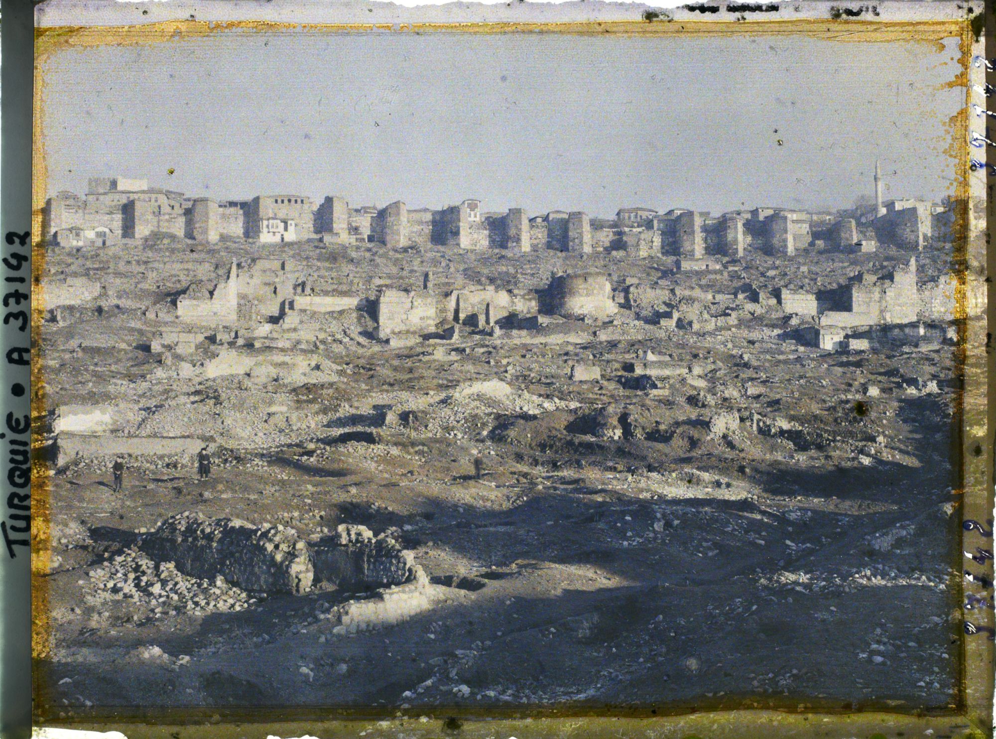 Image représentant Les murailles ouest de la citadelle (double enceinte)