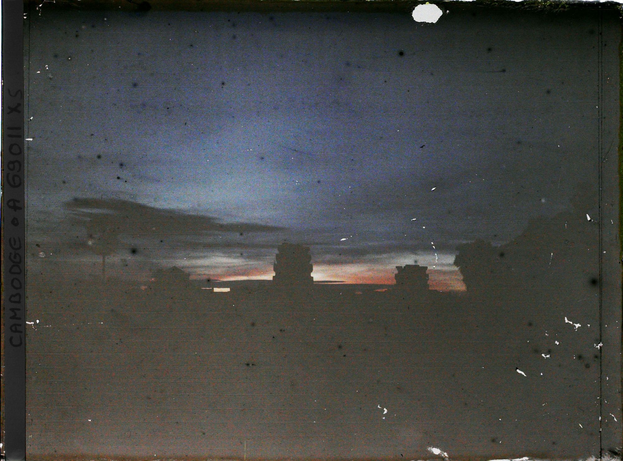 Image représentant Coucher de soleil sur le temple d'Angkor Vat