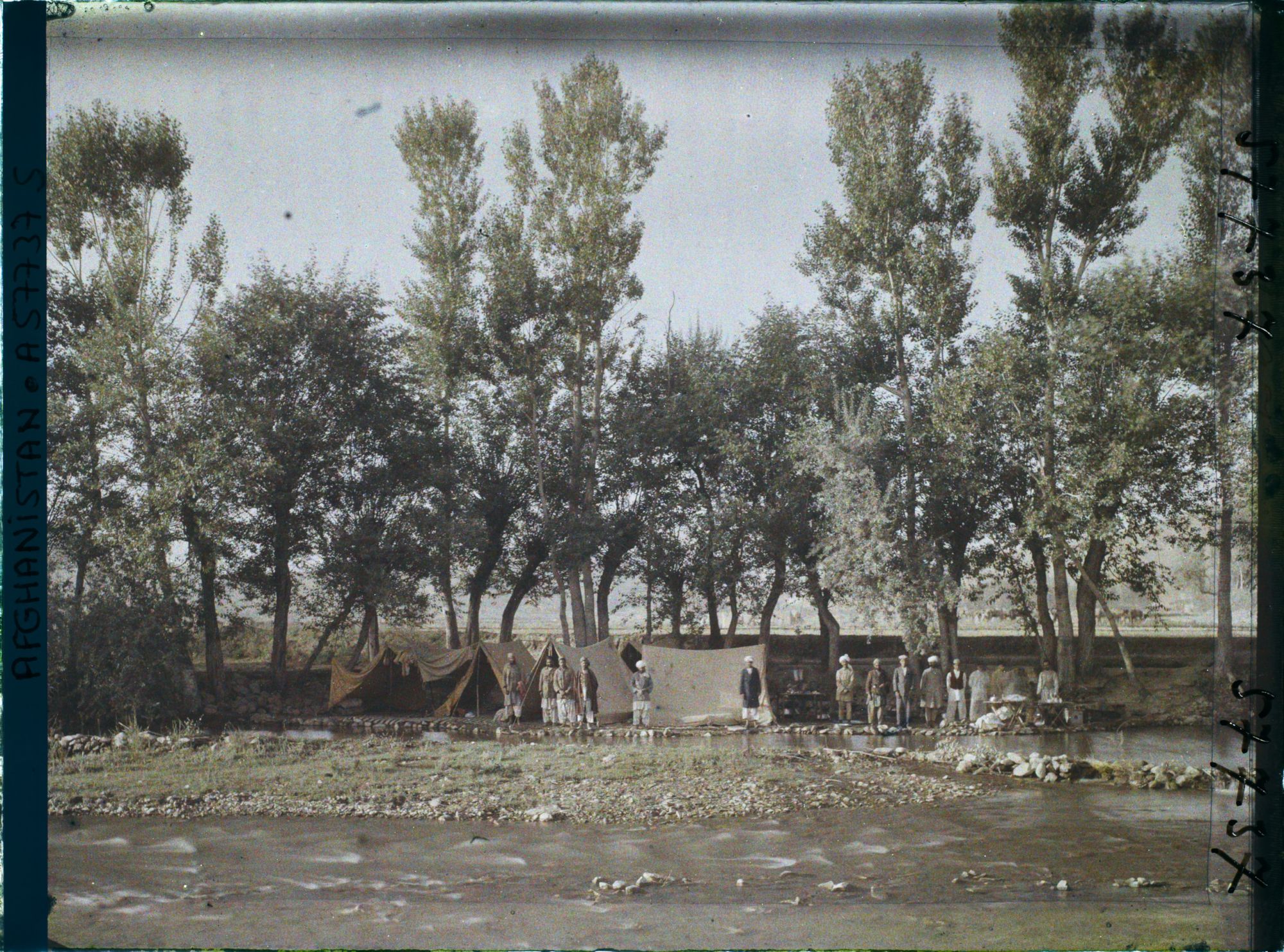 Image représentant Afghanistan, Shah-Abad, Campement sur les rives du Logar