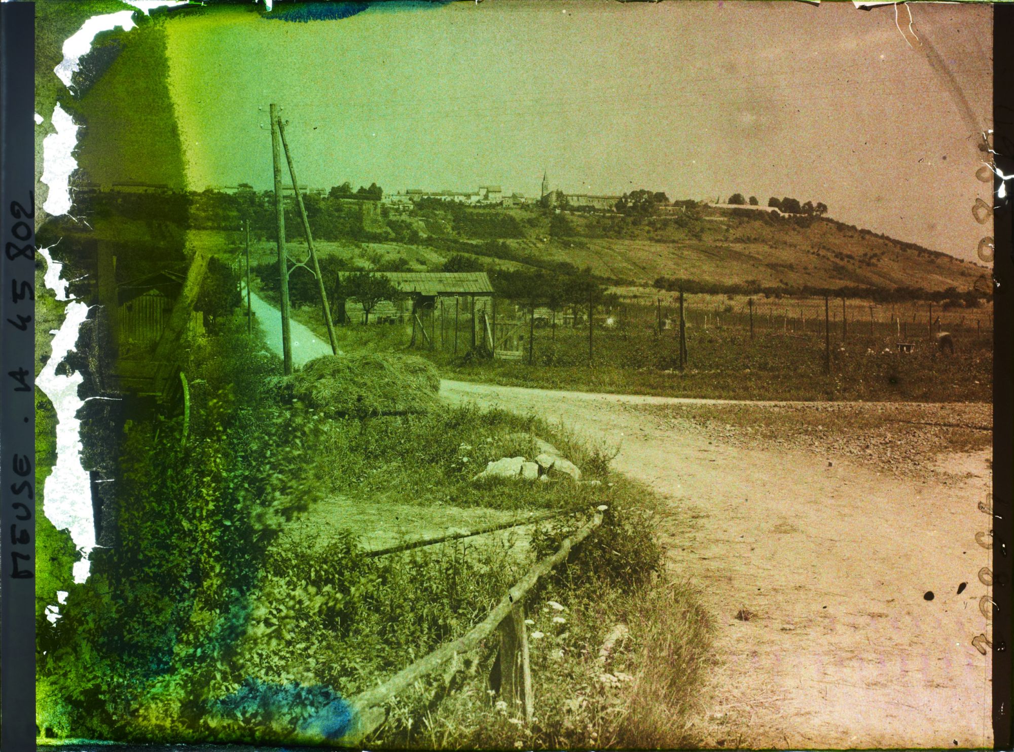 Image représentant France, Vigneulles, Crête d'Hattonchâtel vue de Vigneulles