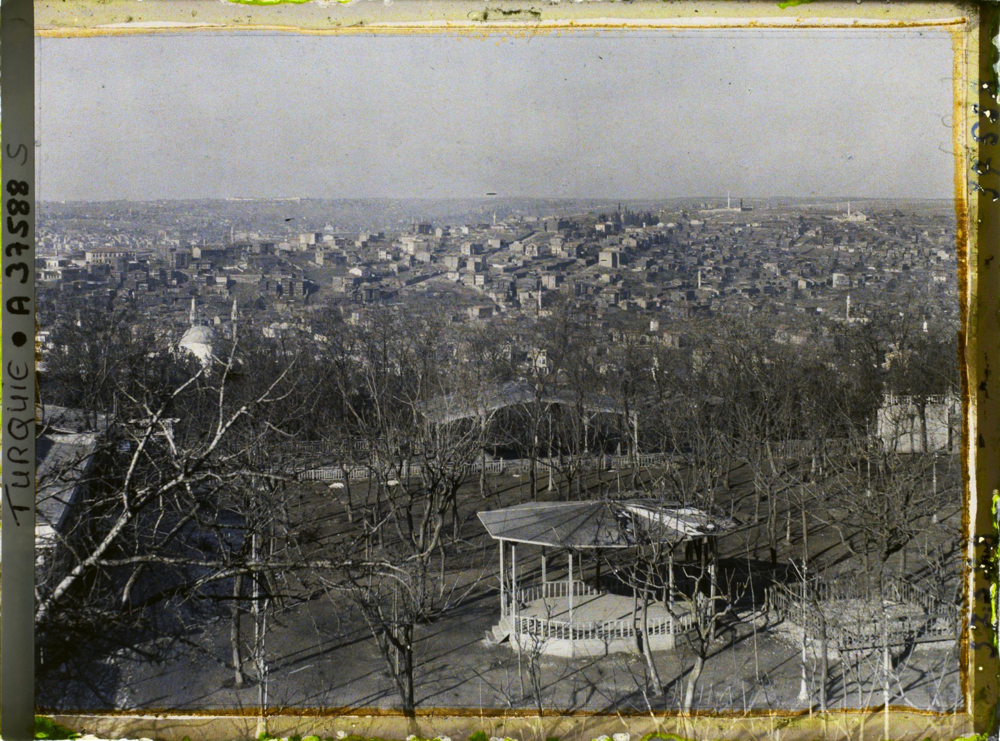 Image représentant Panorama sur le quartier de Fener (rue droite, sud de la Corne d'Or)