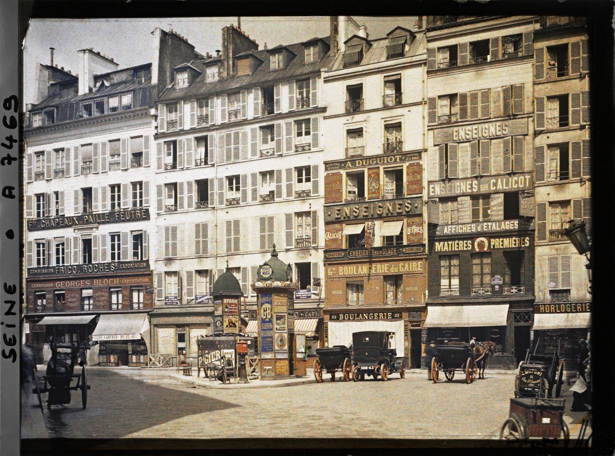 Image représentant La rue d'Aboukir, vue depuis la place du Caire