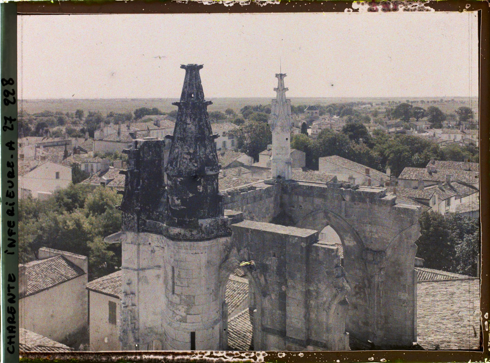 Image représentant Vestiges du croisillon sud du transept de l'église Saint-Martin