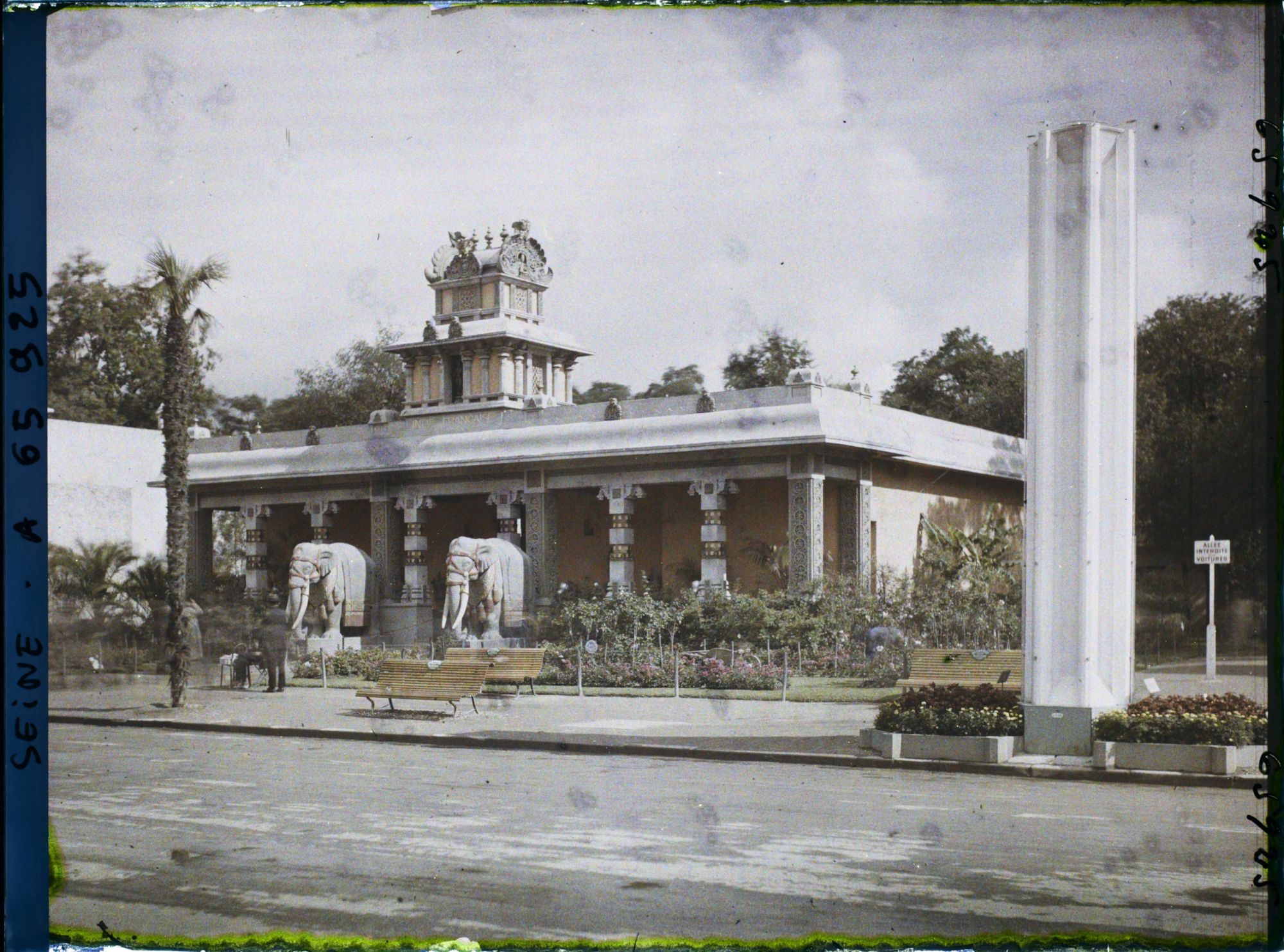 Image représentant L'Exposition Coloniale Internationale de 1931, le pavillon des Indes françaises