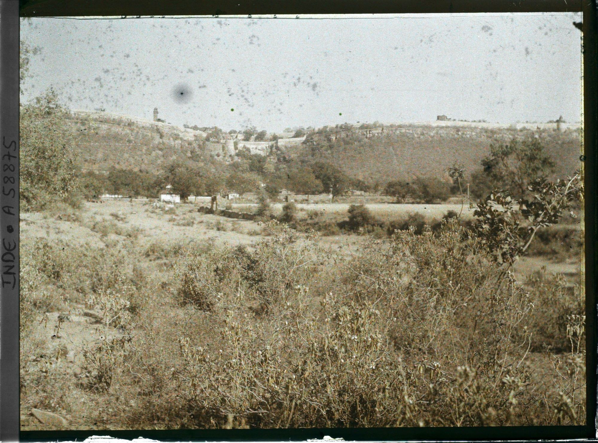 Image représentant Vue panoramique des remparts de Chittorgarh