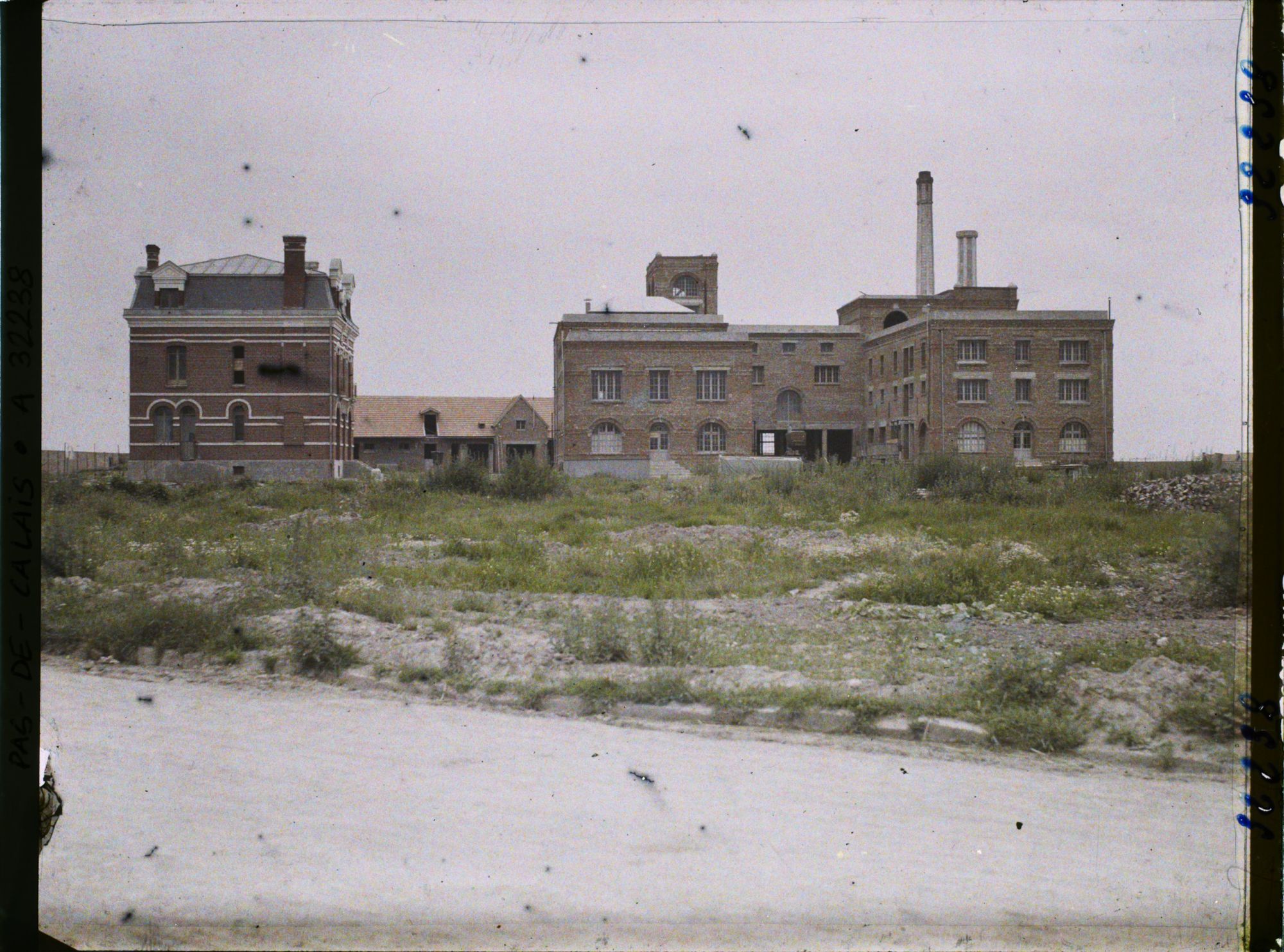 Image représentant France, Vimy, Une brasserie reconstruite