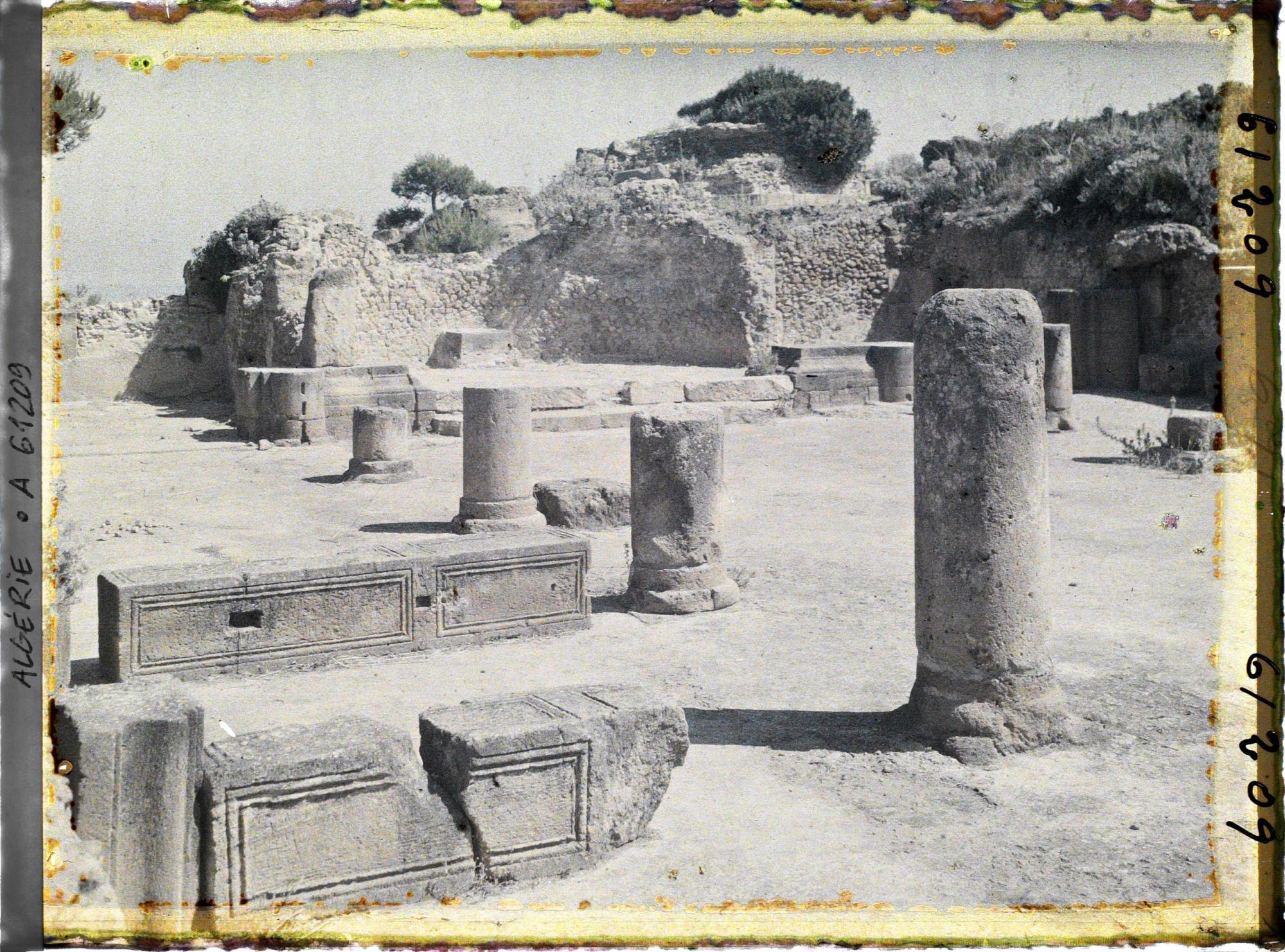 Image représentant La basilique judiciaire, vue vers l'autel
