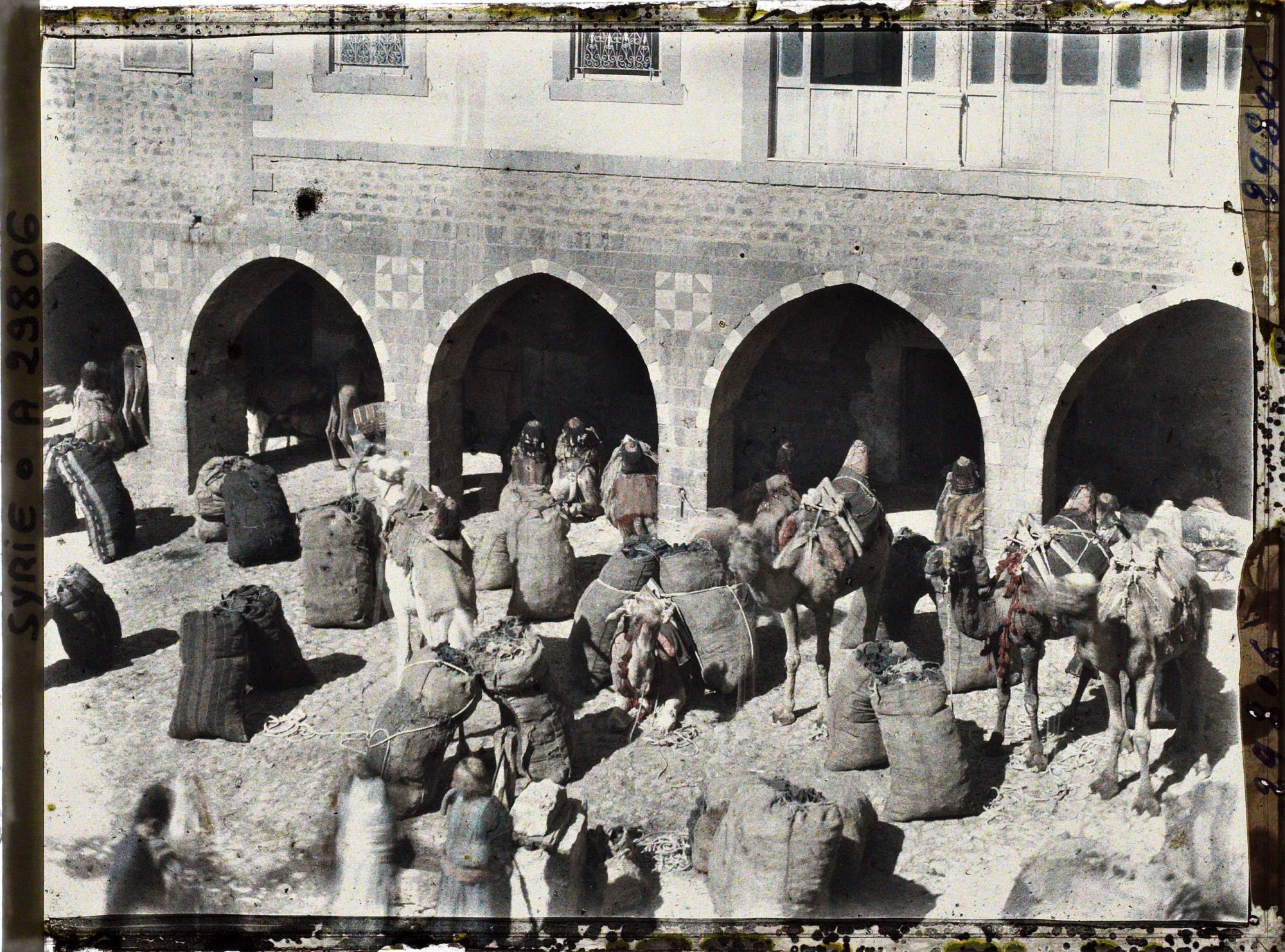 Image représentant Cour d'un Khân