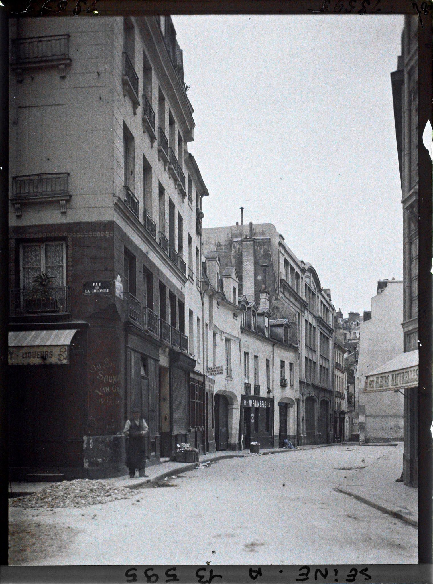 Image représentant La rue de la Colombe et la rue Chanoinesse