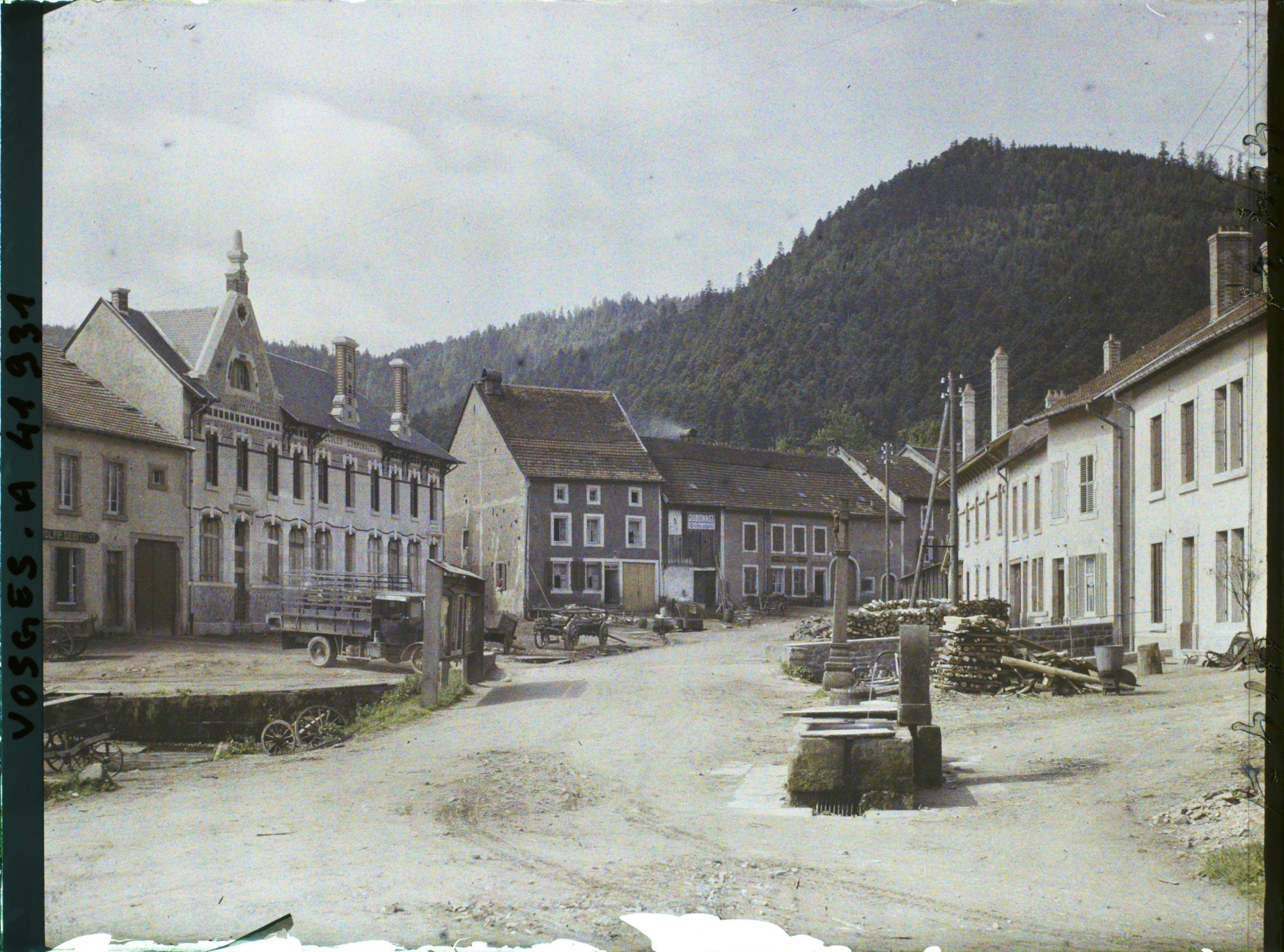Image représentant France, Vaixaincourt, Les nouvelles Ecoles reconstruites