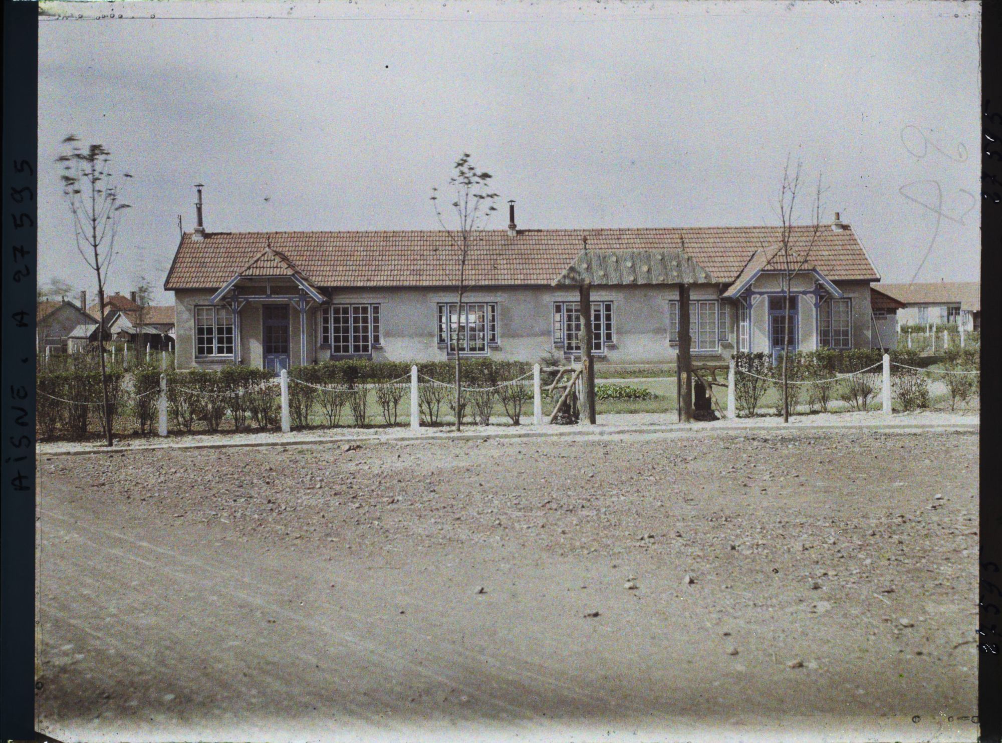 Image représentant France, Tergnier, Cité des Chemineaux, La Grand'Place de France, Atelier de Couture de Jeunes filles