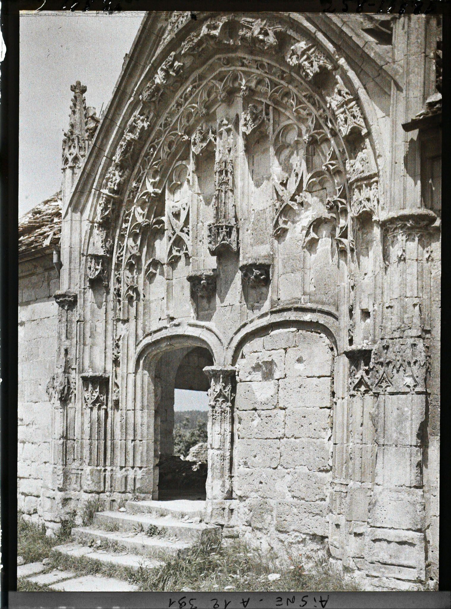 Image représentant France, Missy-s/-Aisne, Portail de l'Eglise