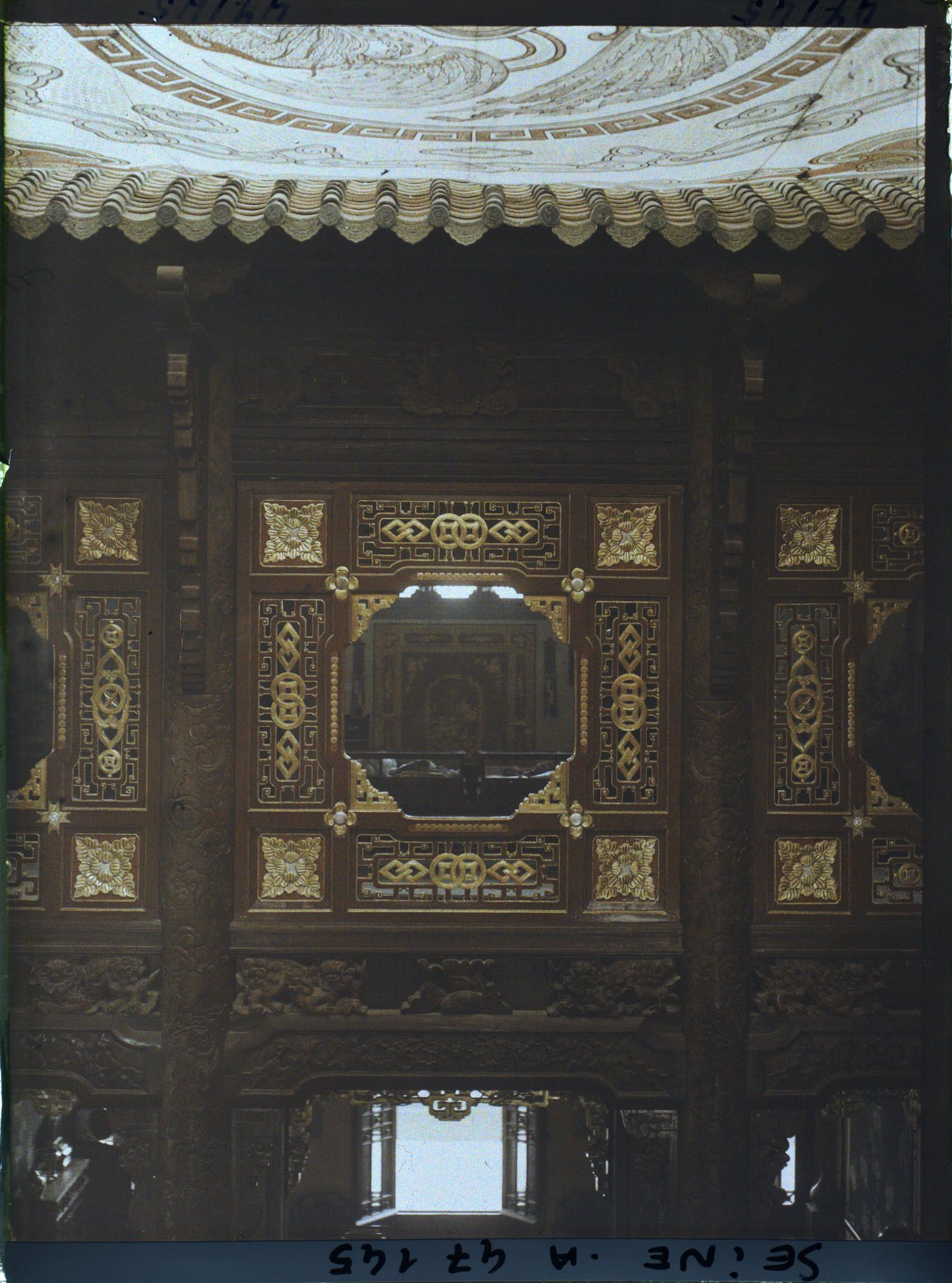 Image représentant L'Exposition des arts décoratifs, Pavillon de l'Indochine, Galerie 1er étage du hall central