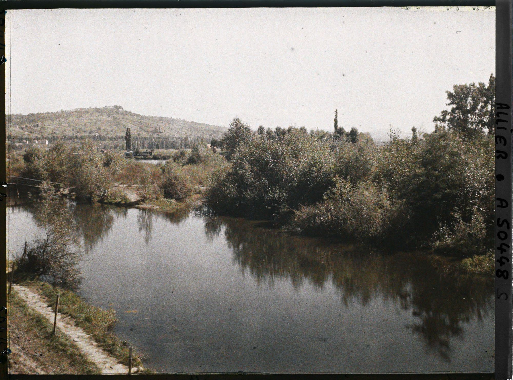 Image représentant L'Allier, vue prise du nouveau parc