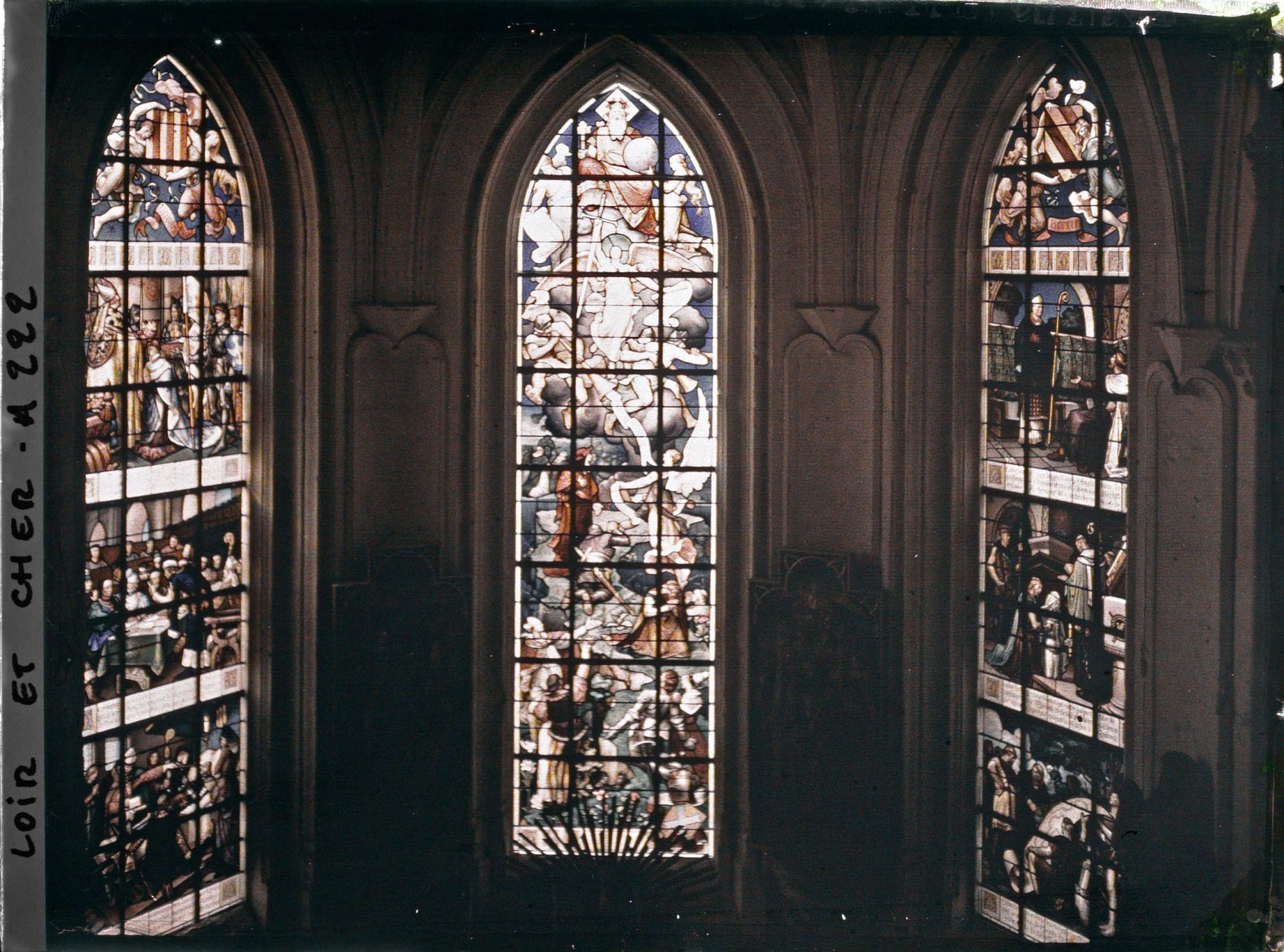 Image représentant Les vitraux de la chapelle du château
