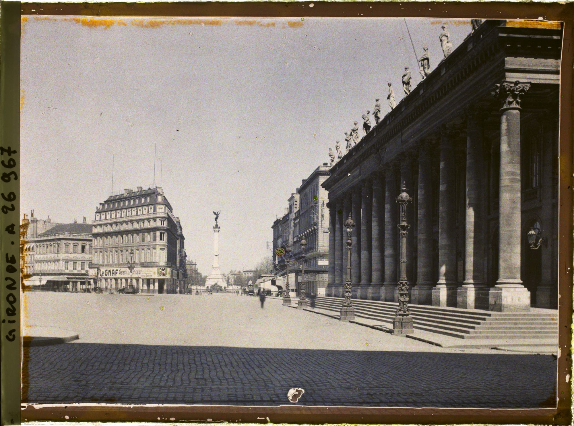 Image représentant L'actuel Opéra (Grand Théâtre) place de la Comédie