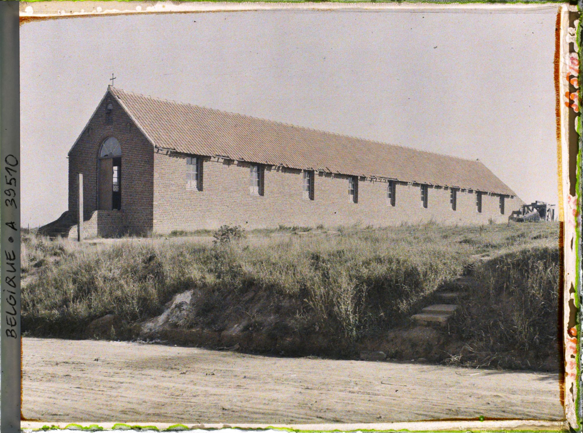 Image représentant Belgique, Witschaete, Eglise provisoire.