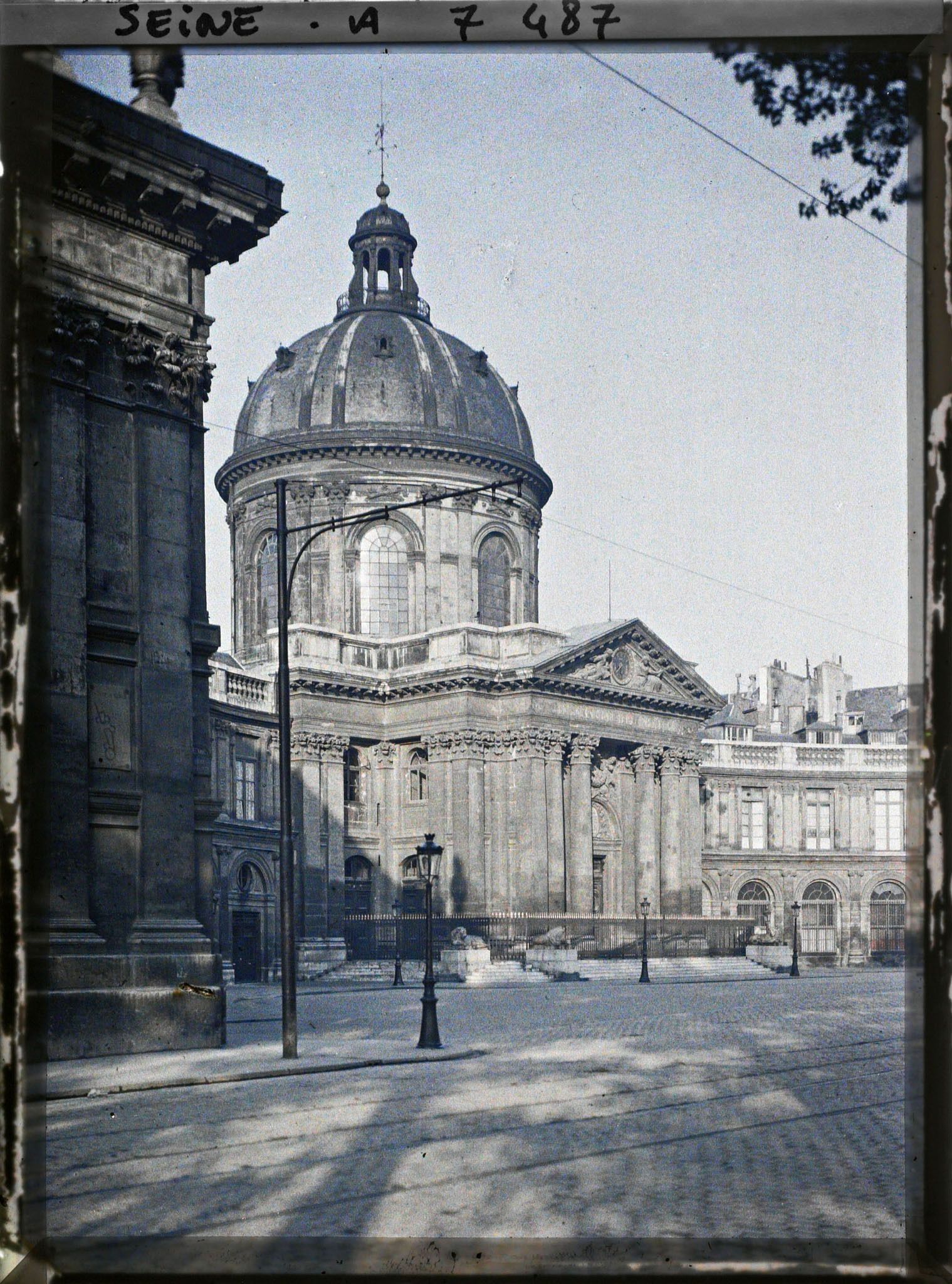 Image représentant L'Institut de France, 23 quai de Conti