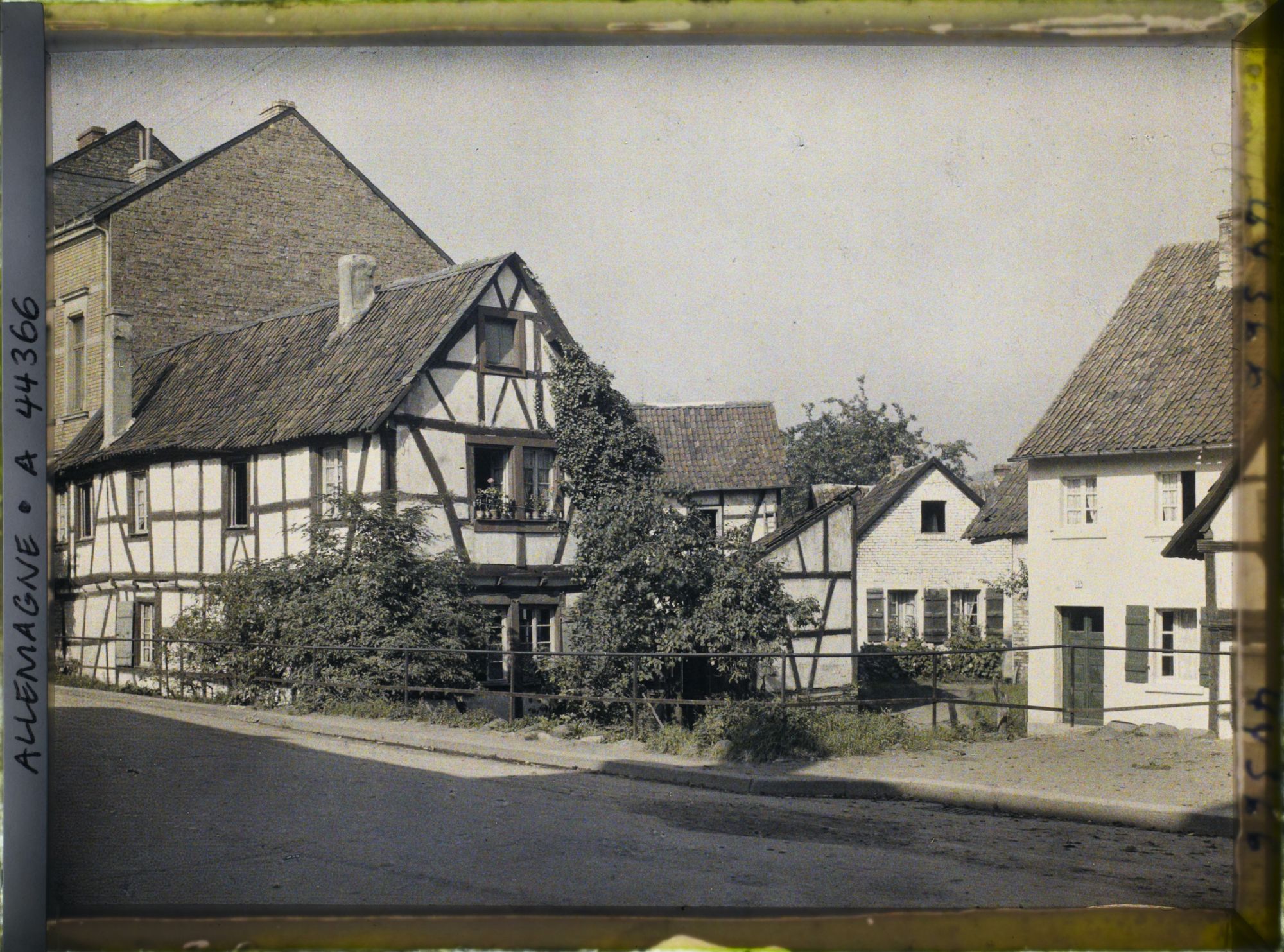 Image représentant Allemagne, Mehlem, Types de Vieilles Maisons