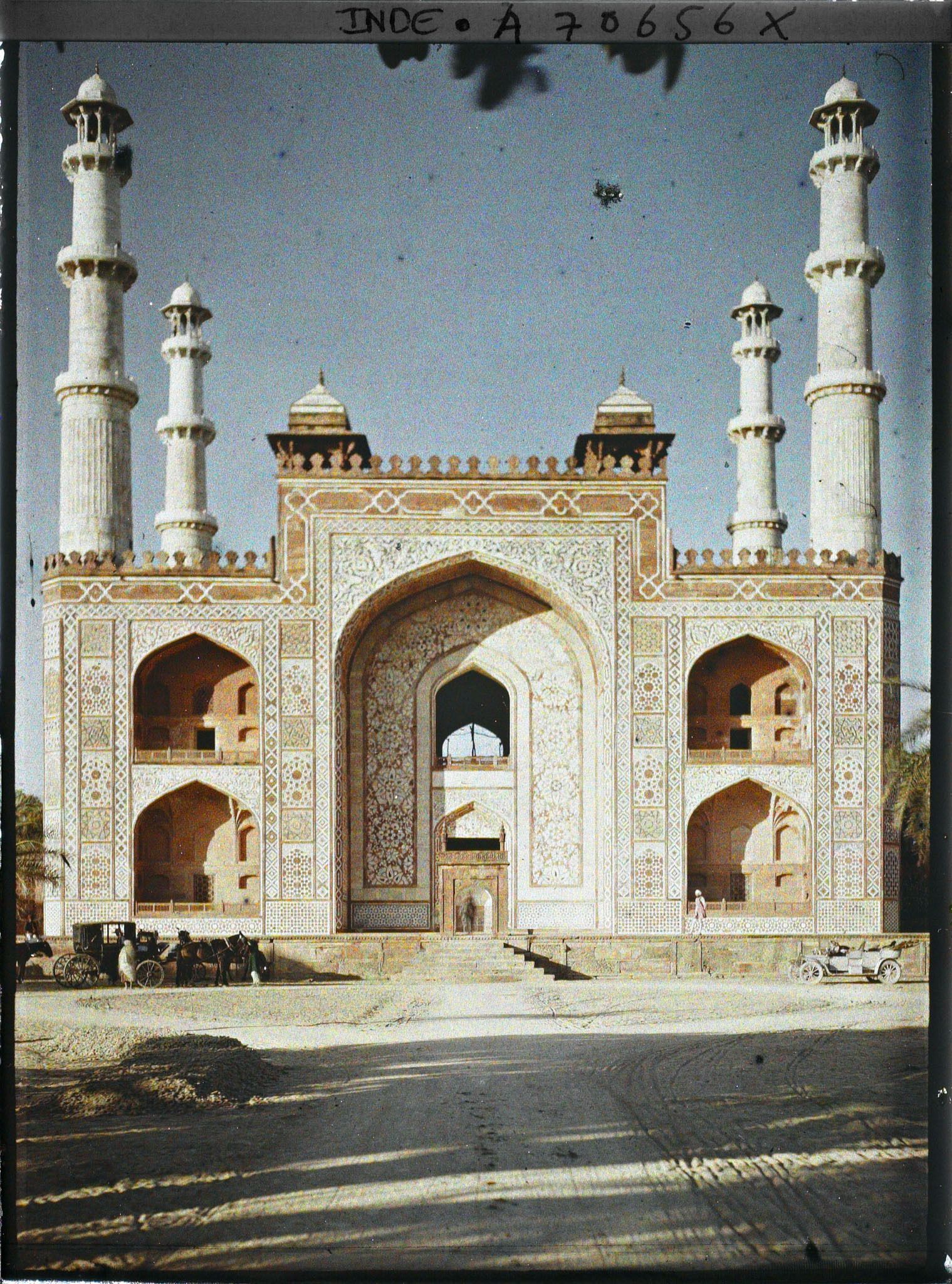 Image représentant La Porte-Sud du mausolée d'Akbar