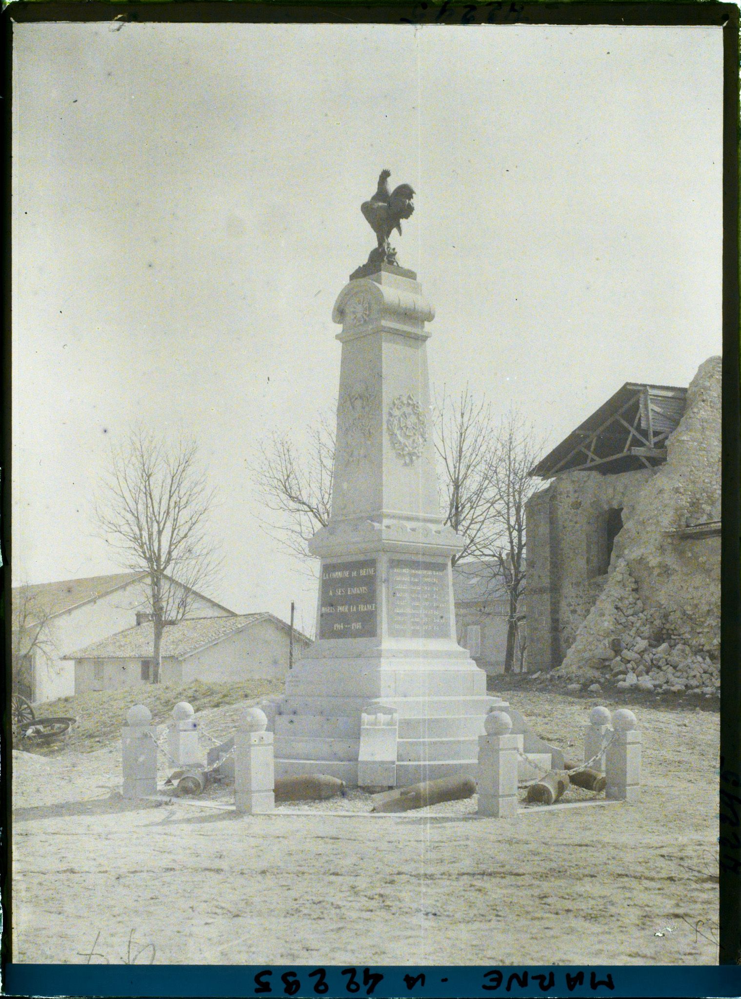 Image représentant France, Beine près Reims, Le monument aux morts