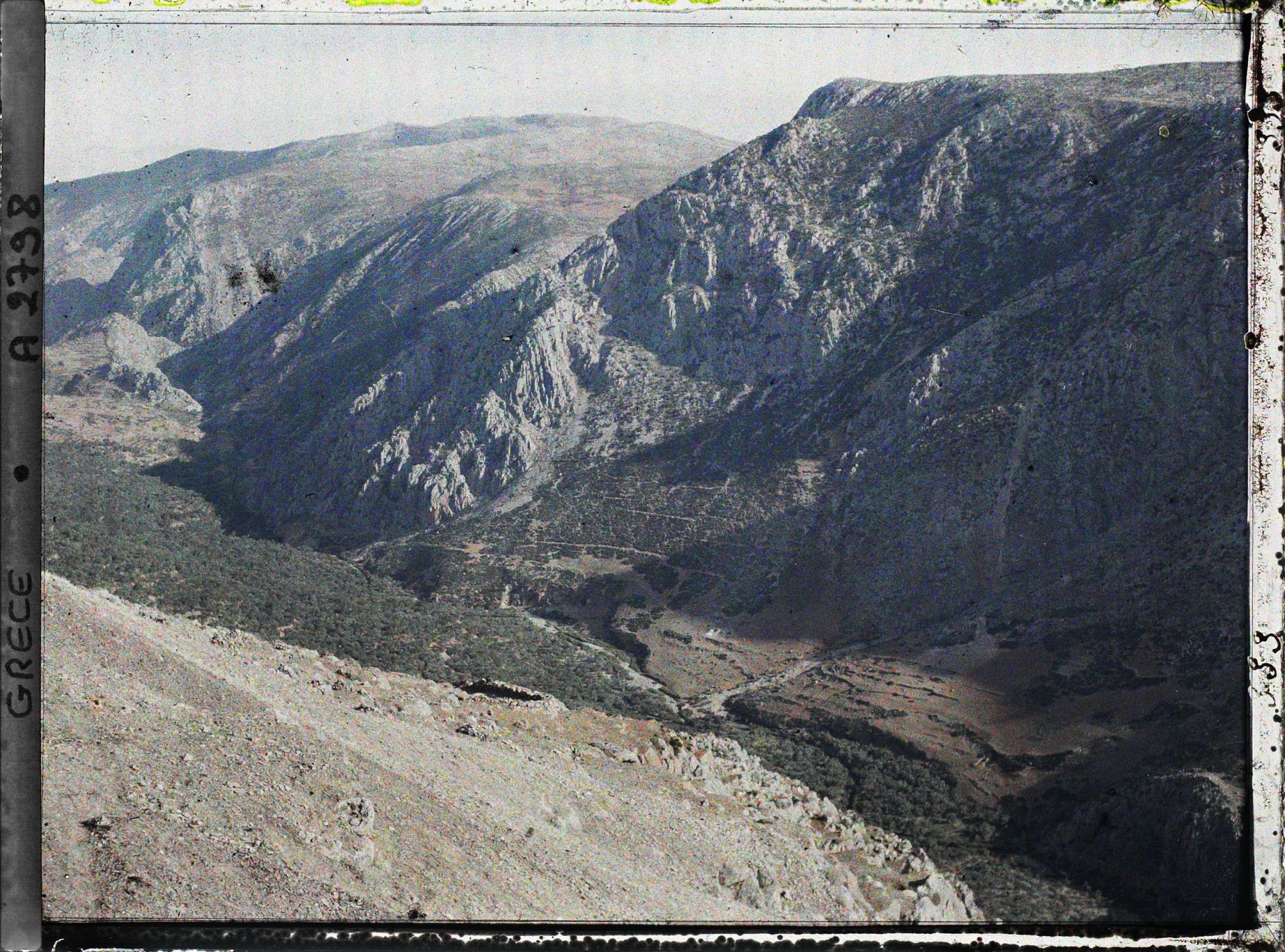 Image représentant La vallée du Pleistos et les contreforts du Kirphis