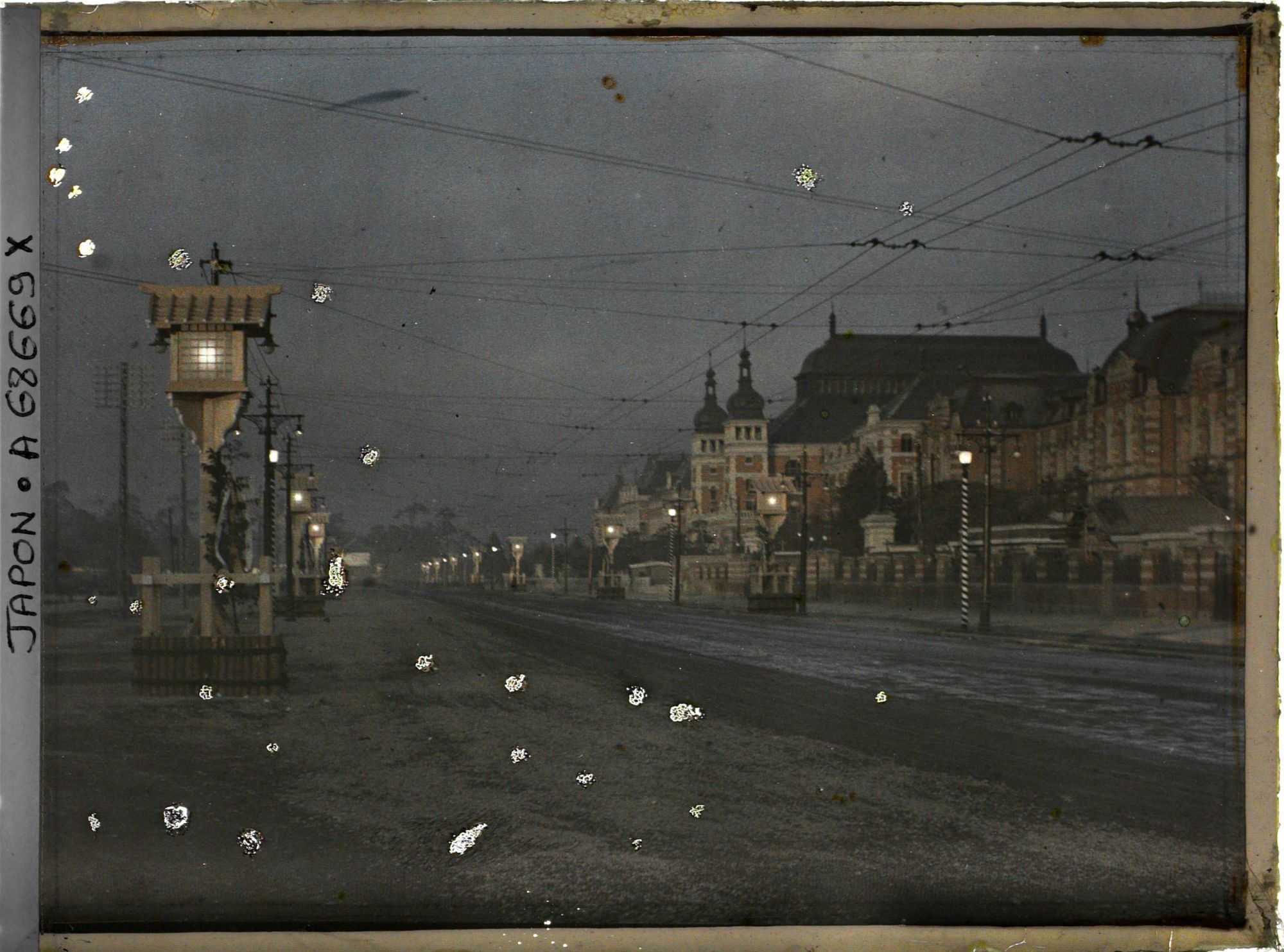 Image représentant Funérailles de l'Empereur Taisho-Tenno (Yoshihito), lanternes