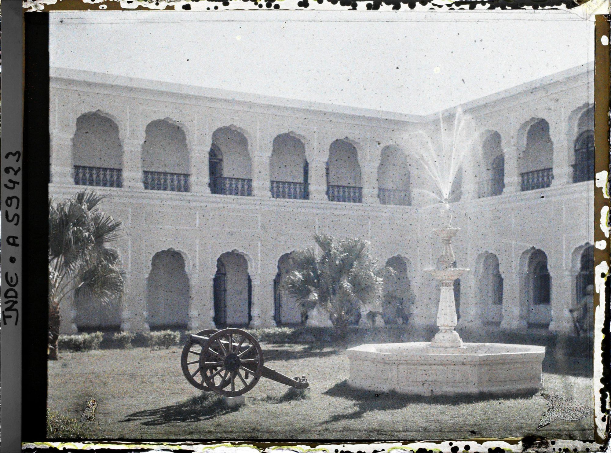 Image représentant Dépendances de l'ancien palais