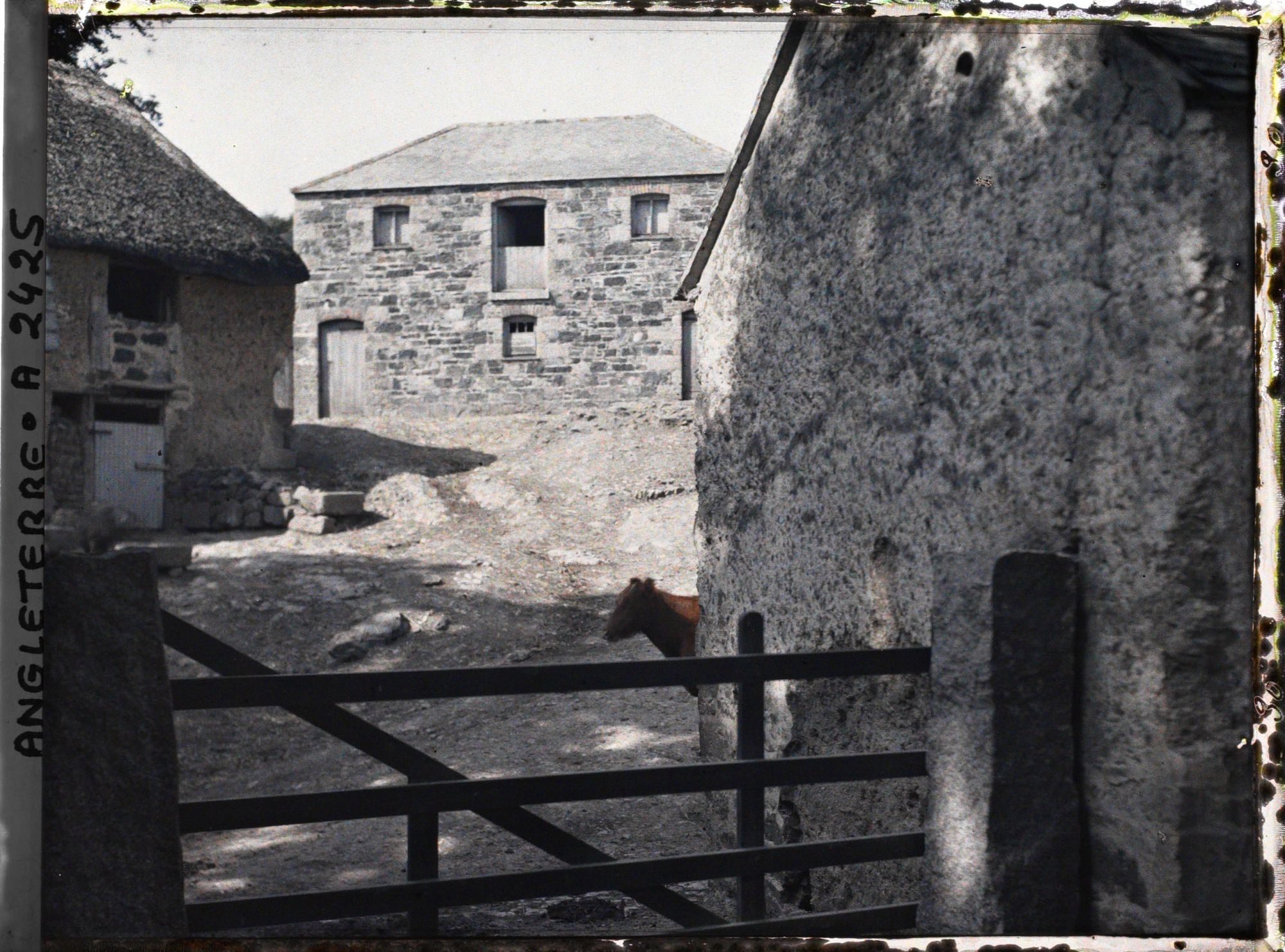 Image représentant La cour d'une ferme