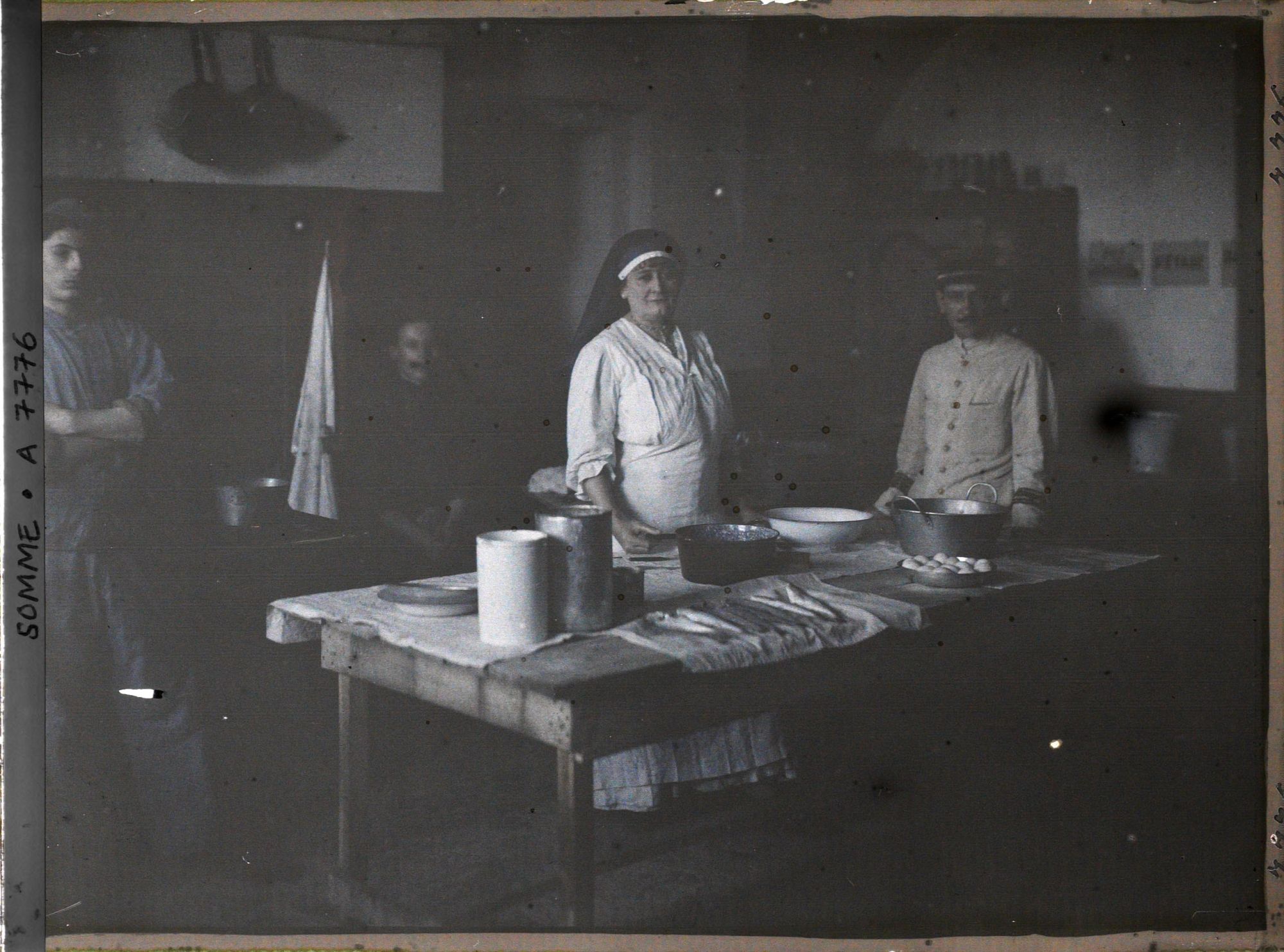 Image représentant Intérieur des cuisines (hôpital d'évacuation)