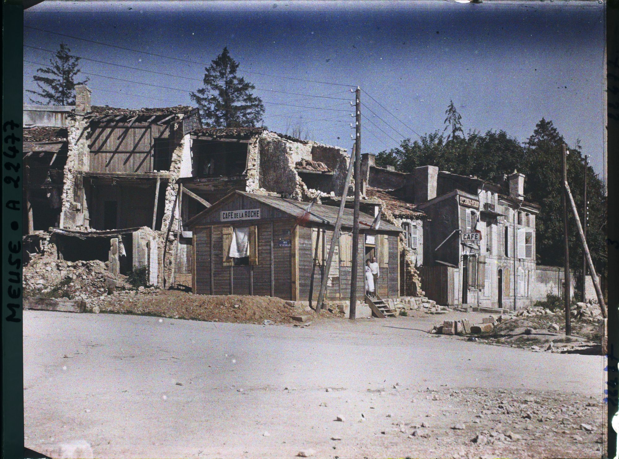 Image représentant France, Verdun, Maisons en bois place de la Roche