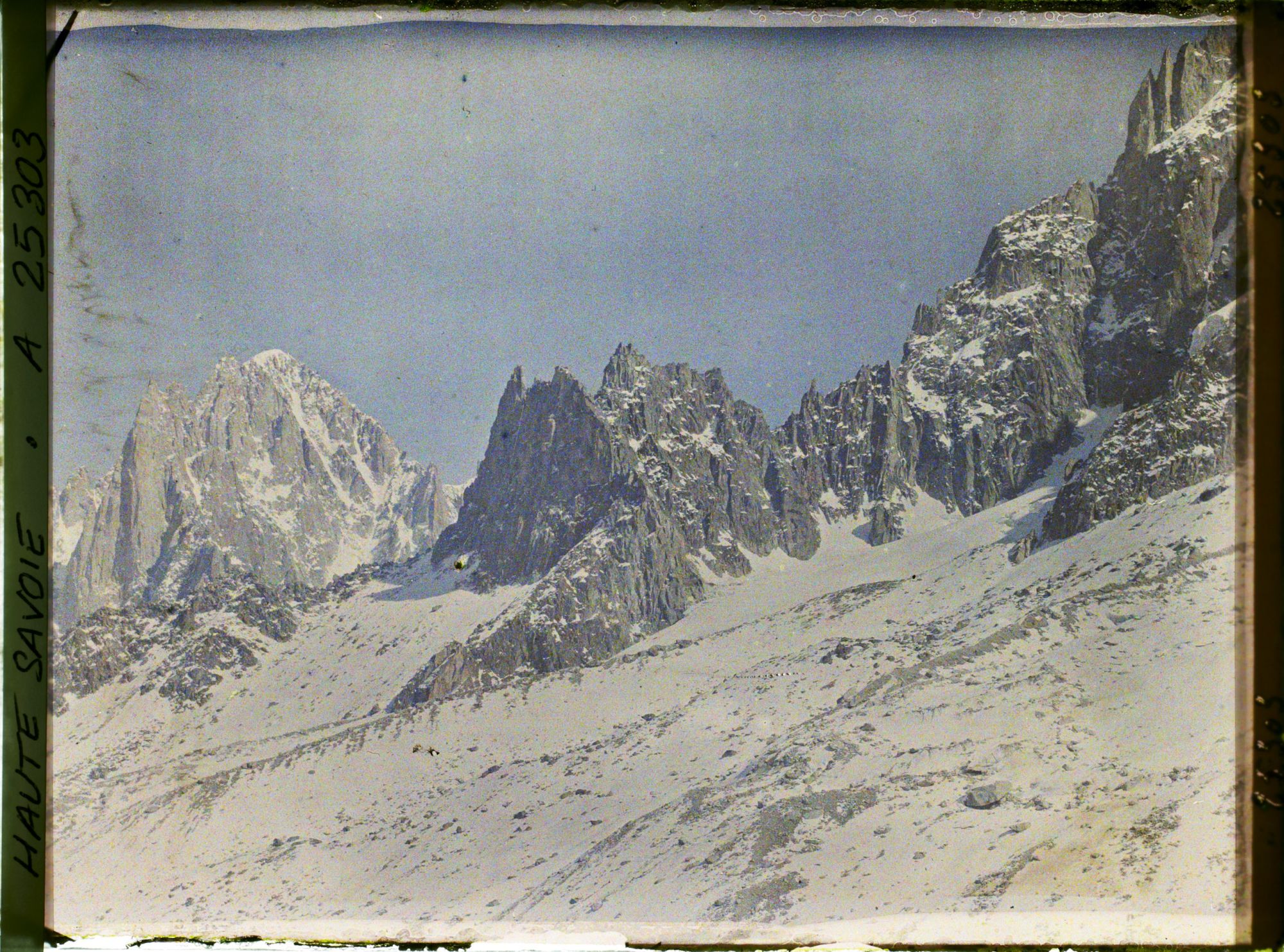 Image représentant France Les Alpes, Le Plan de l'aiguille, Le Dru, l'aige verte, l'aige de l'M. et l'aige de Charmoz
