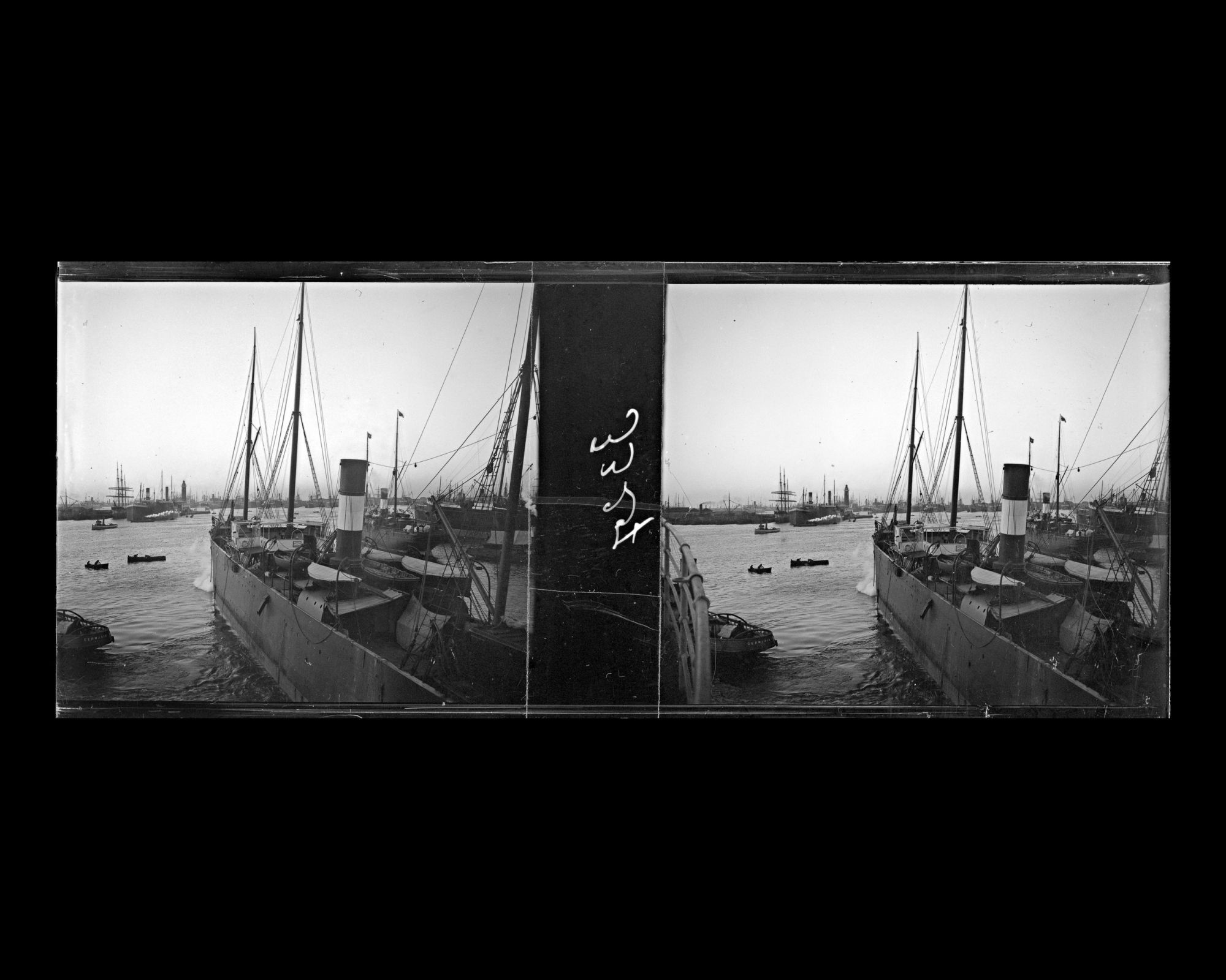 Image représentant Navires dans le port de Gênes