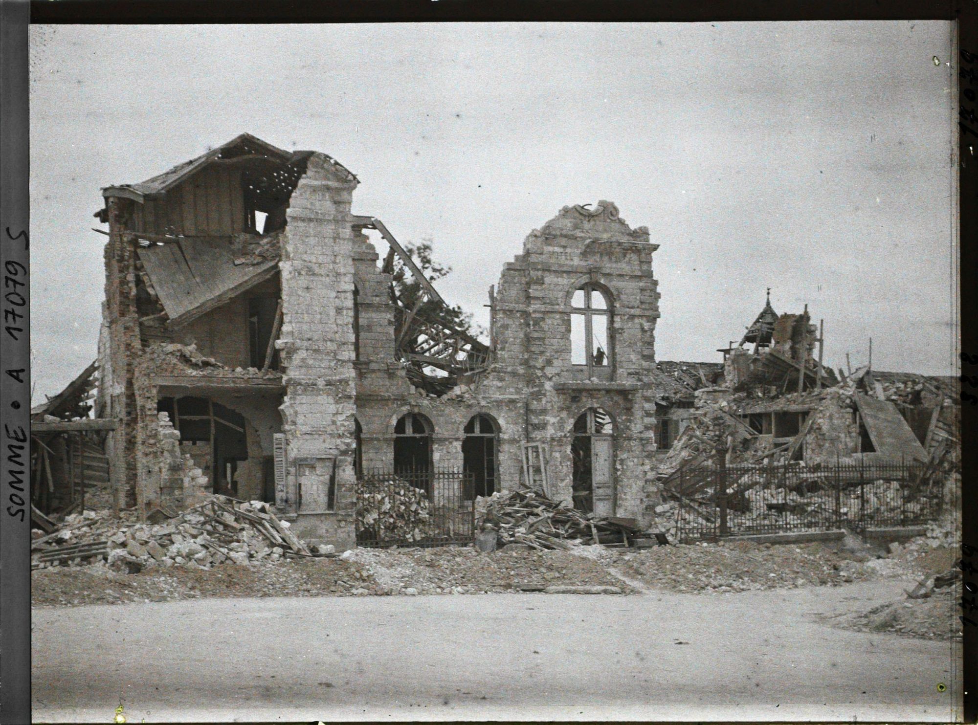 Image représentant France, Villers-Bretonneux, L'Hôtel de Ville