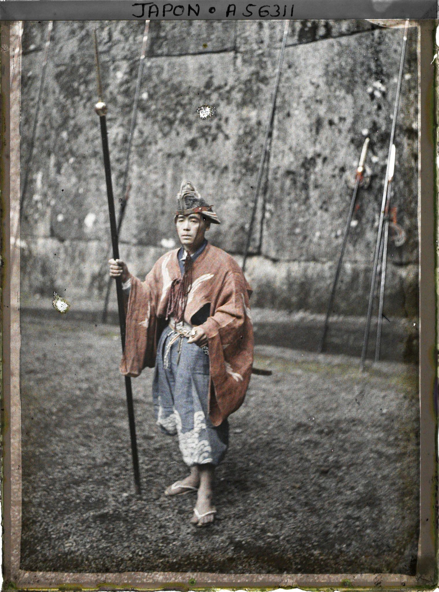 Image représentant Personnage en costume de l'époque d'Edo (hallebardier en tenue militaire) lors de la fête du sanctuaire Tôshôgu
