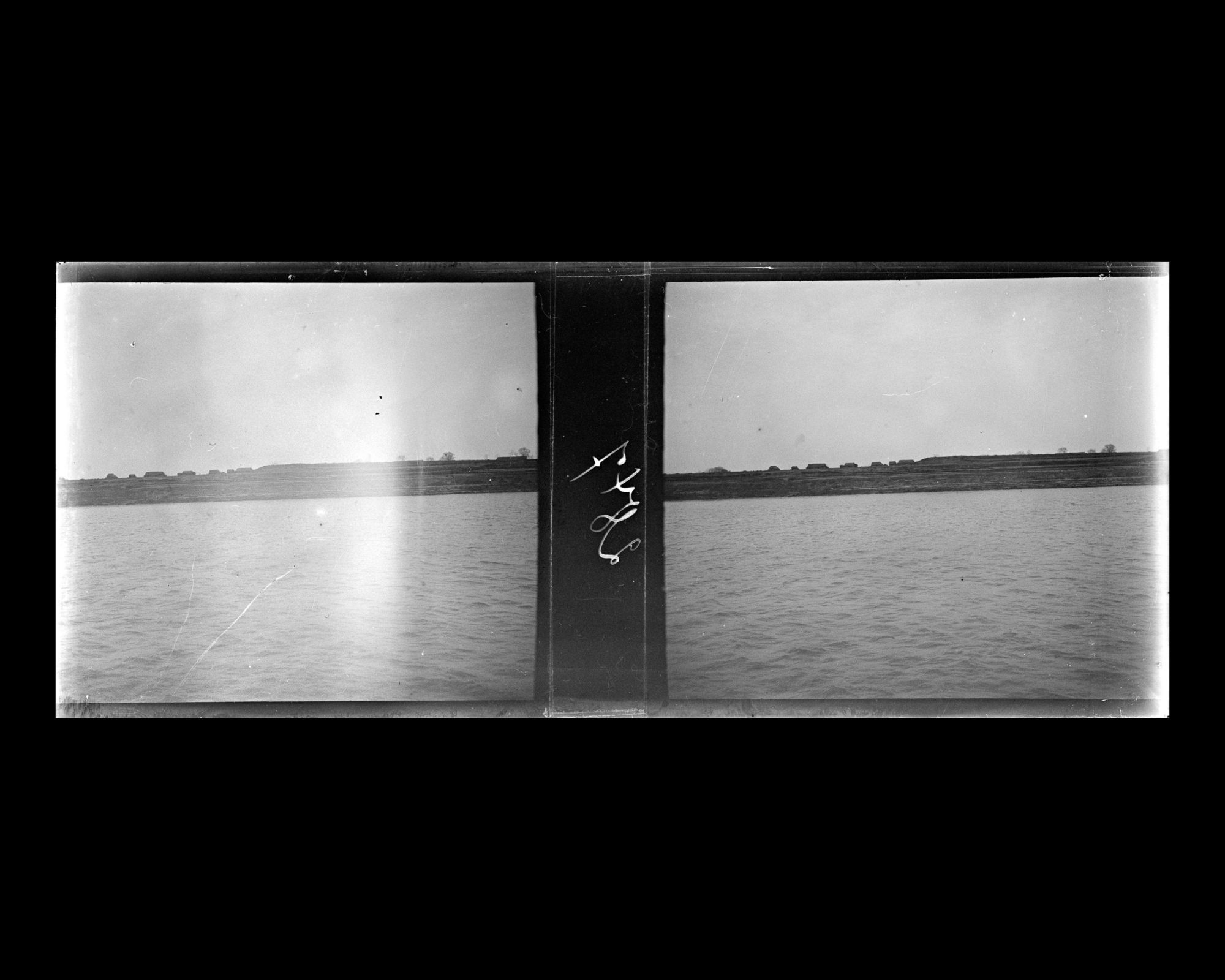 Image représentant paysage le long du Yangzijiang ("fleuve Bleu").