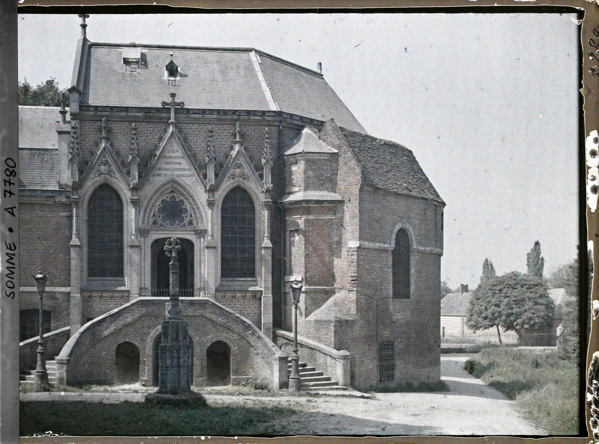 Image représentant Château de Moreuil, la chapelle, vue extérieure