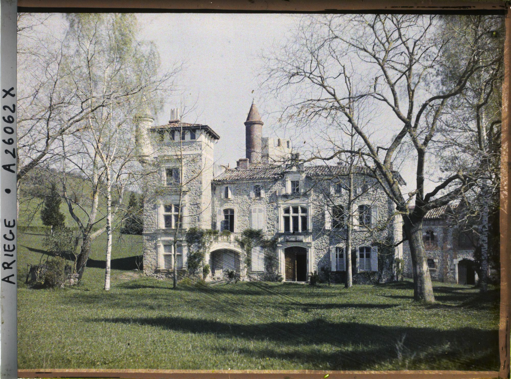 Image représentant Le château des Espas appartenant au comte Bégouën